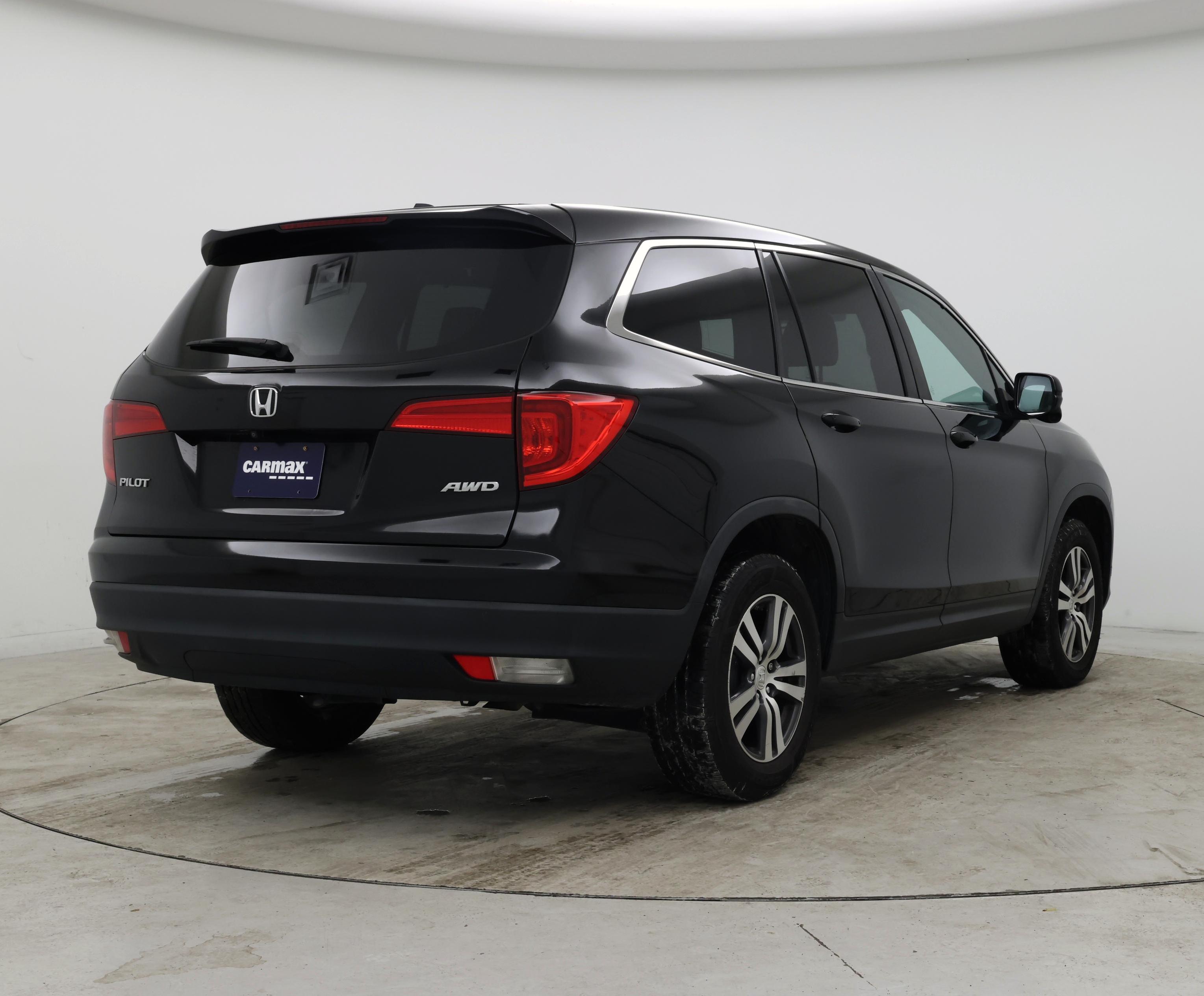 Thumbnail: 2018 Honda Pilot - 8