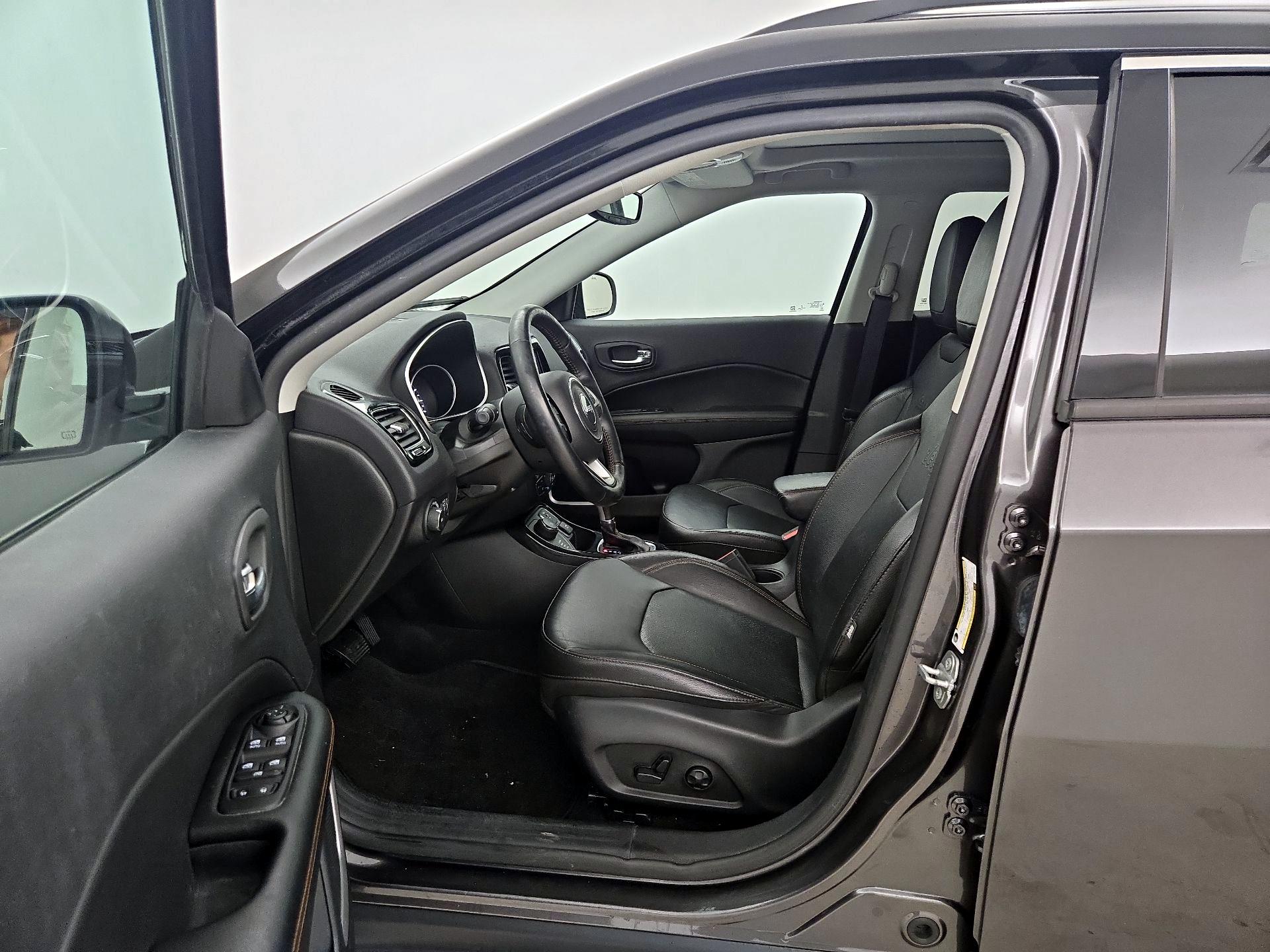 Thumbnail: 2020 Jeep Compass - 11