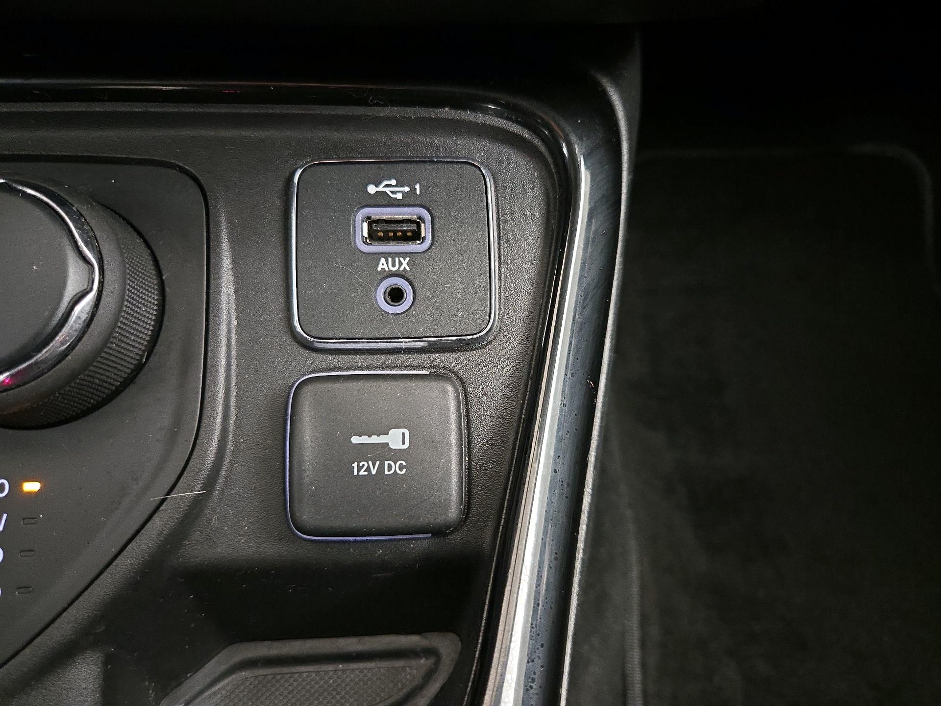 Thumbnail: 2020 Jeep Compass - 18