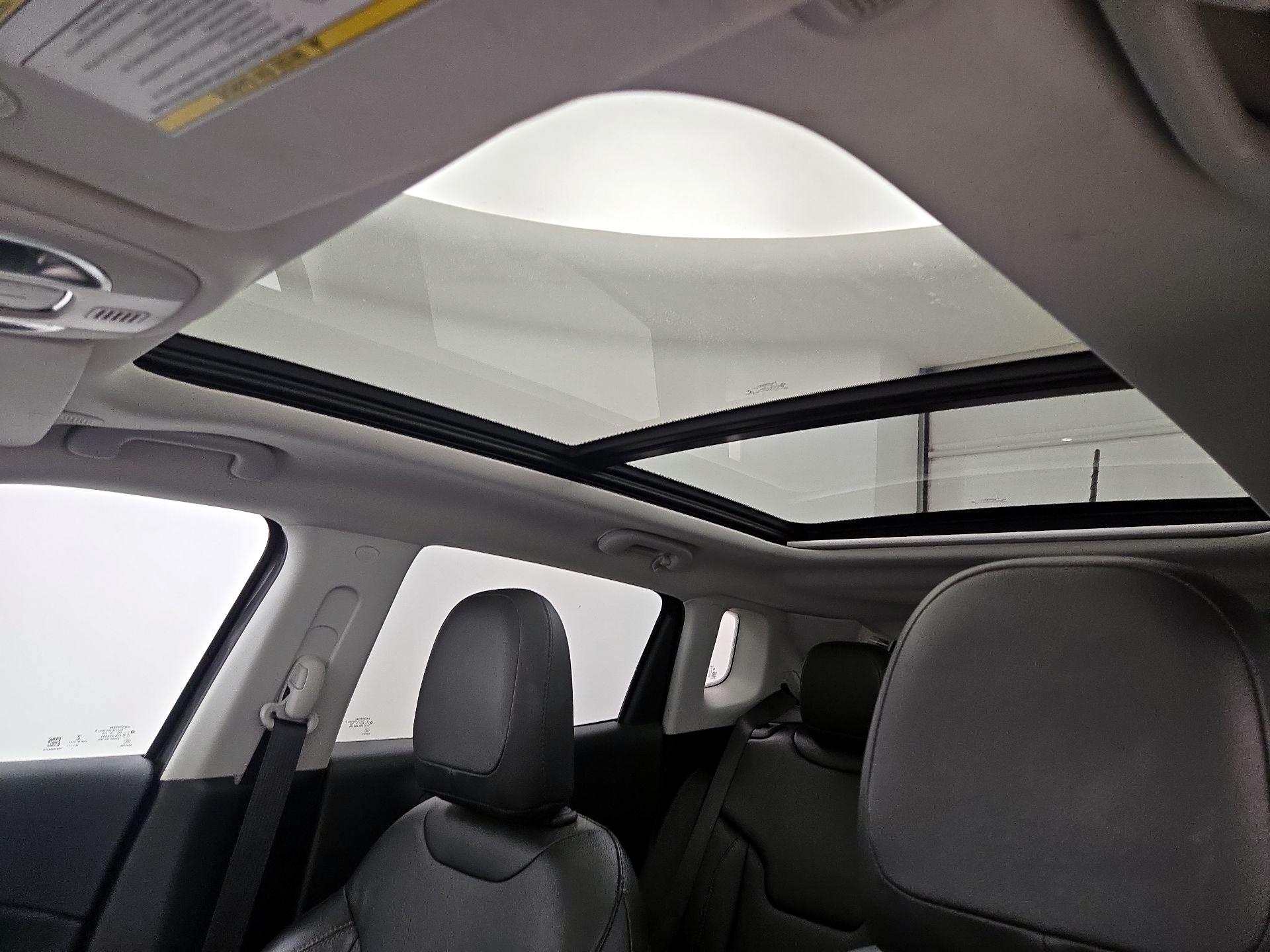 Thumbnail: 2020 Jeep Compass - 19