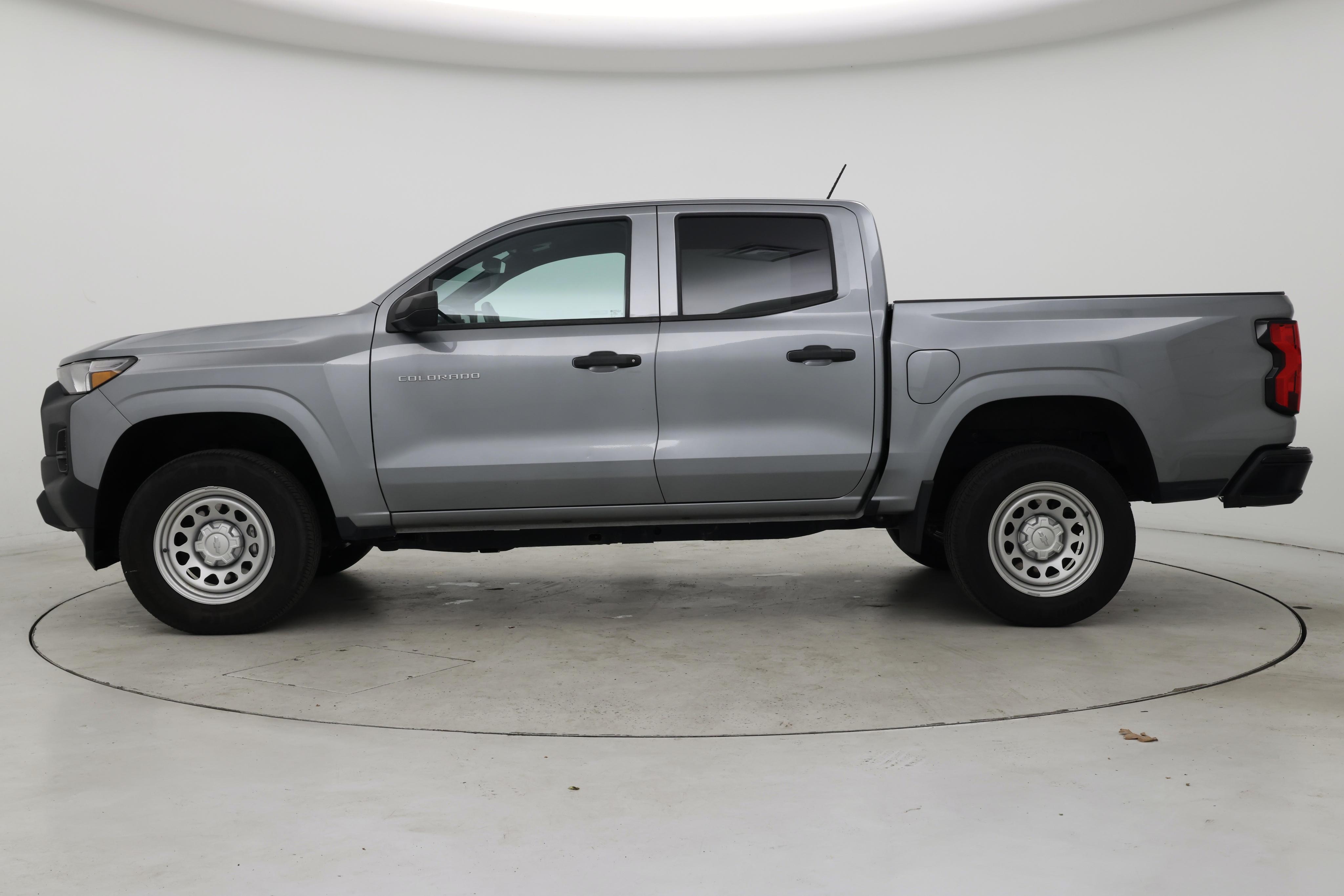 Thumbnail: 2023 Chevrolet Colorado - 3
