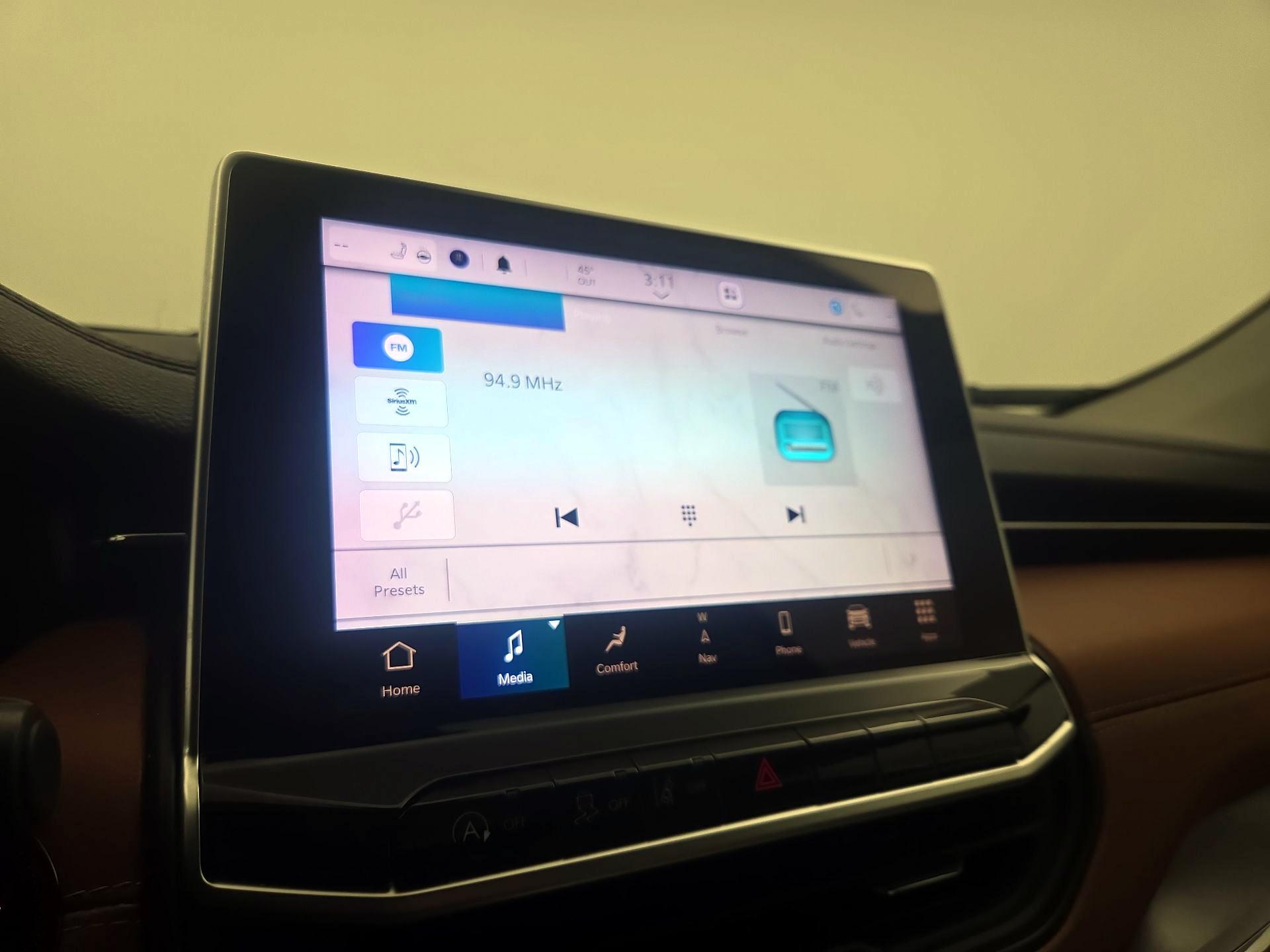 Thumbnail: 2022 Jeep Compass - 15