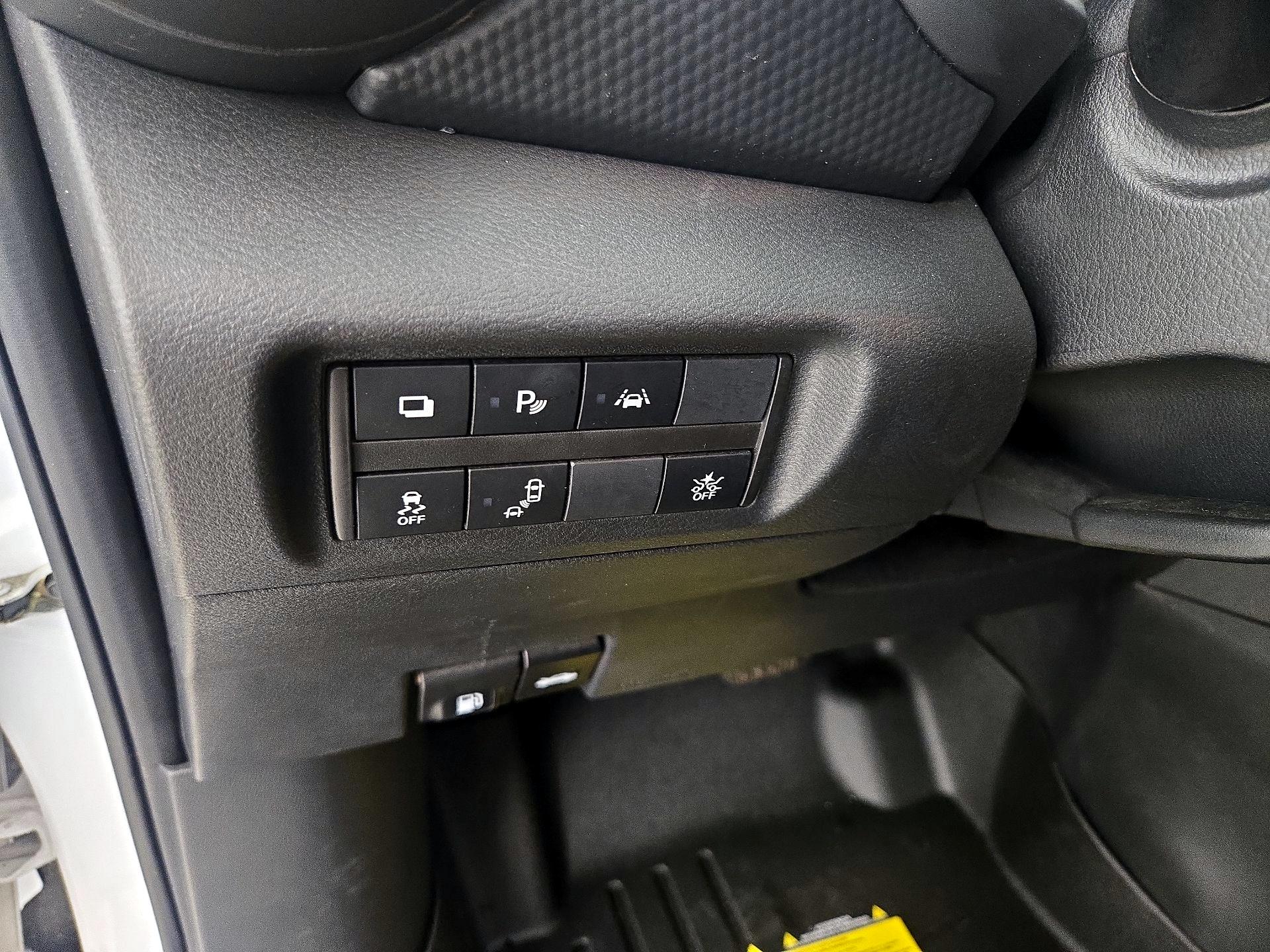 Thumbnail: 2022 Nissan Kicks - 13