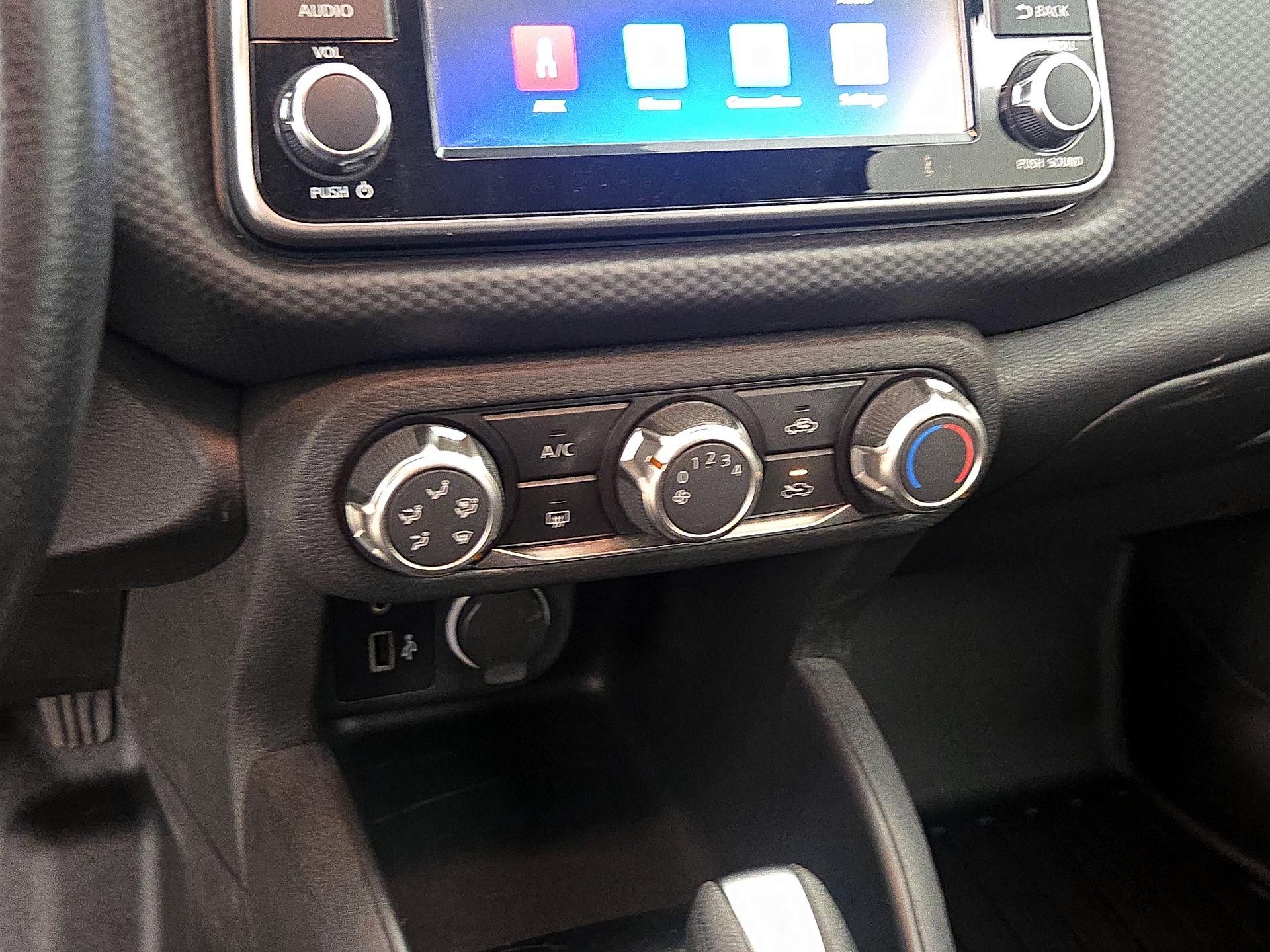 Thumbnail: 2022 Nissan Kicks - 16