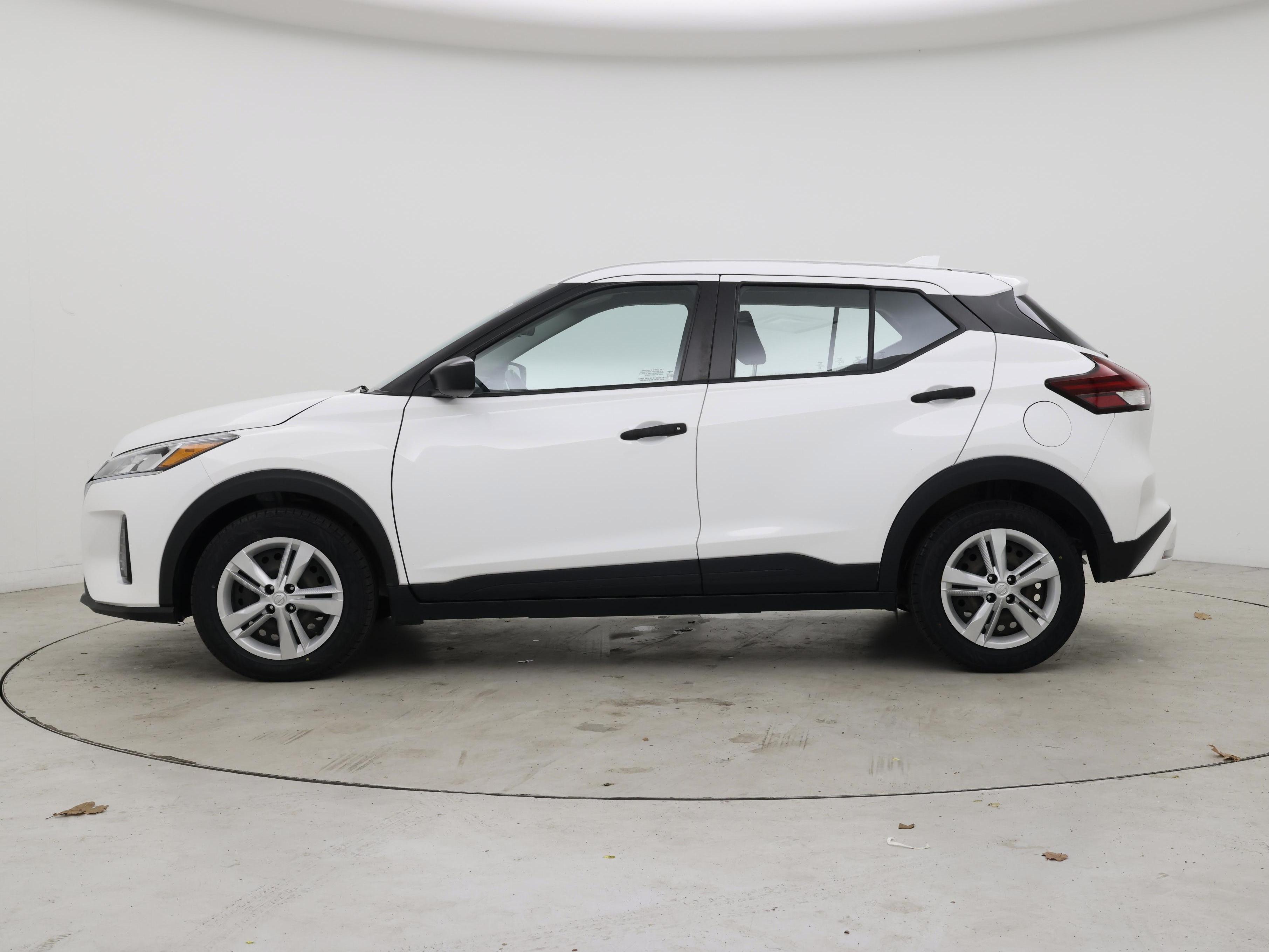 Thumbnail: 2022 Nissan Kicks - 3