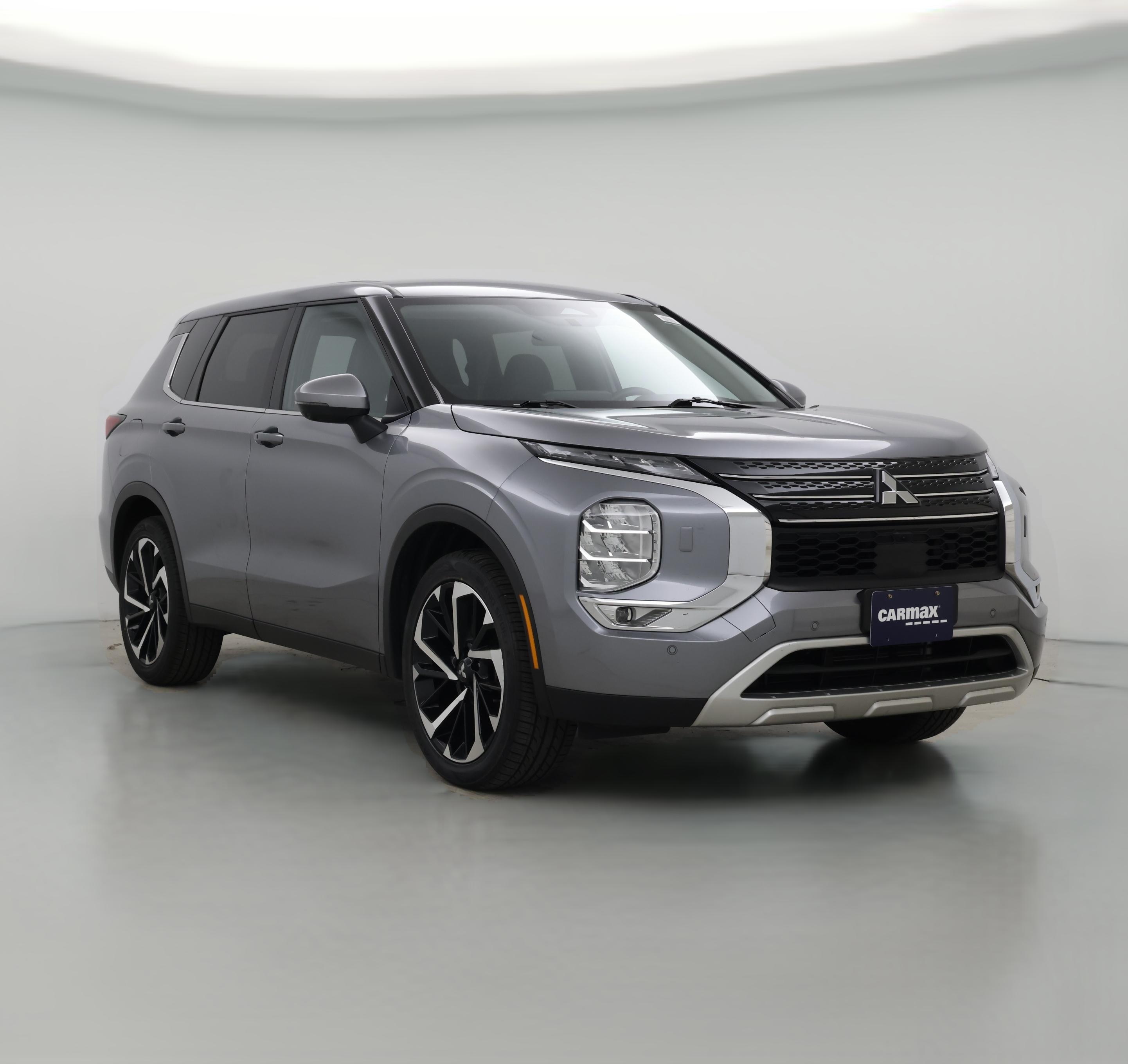 Thumbnail: 2024 Mitsubishi Outlander - 1