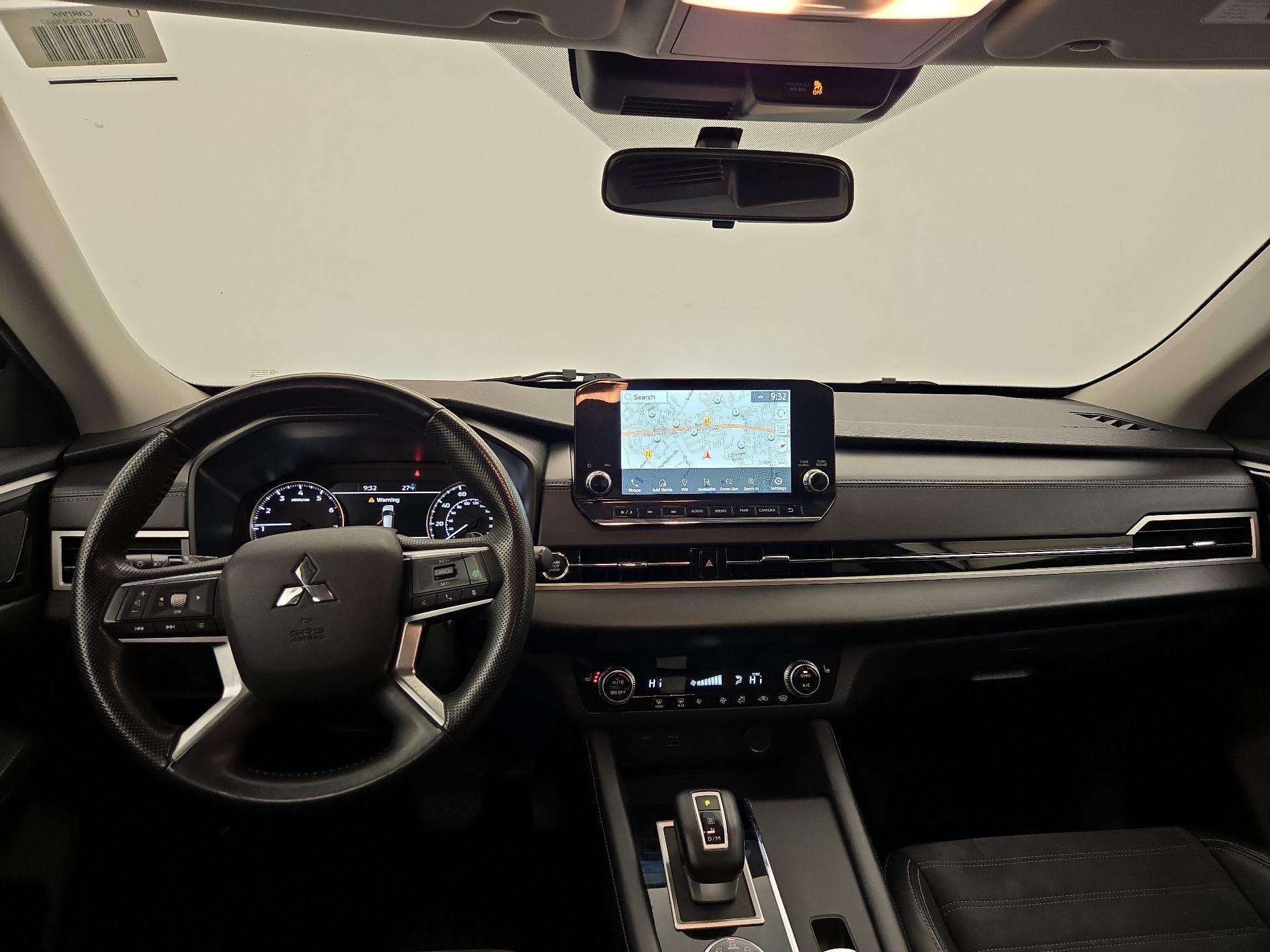 Thumbnail: 2024 Mitsubishi Outlander - 9