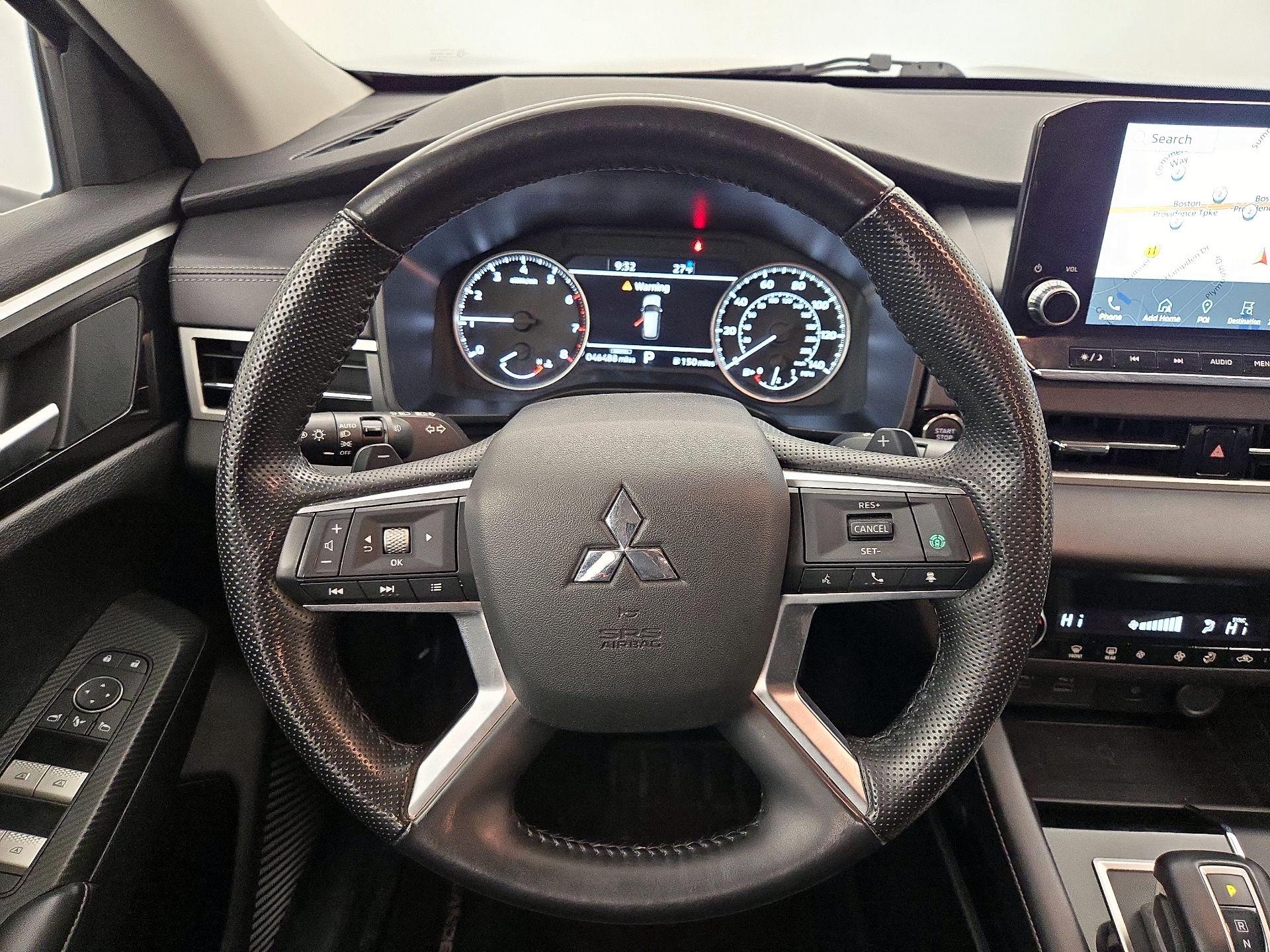 Thumbnail: 2024 Mitsubishi Outlander - 10