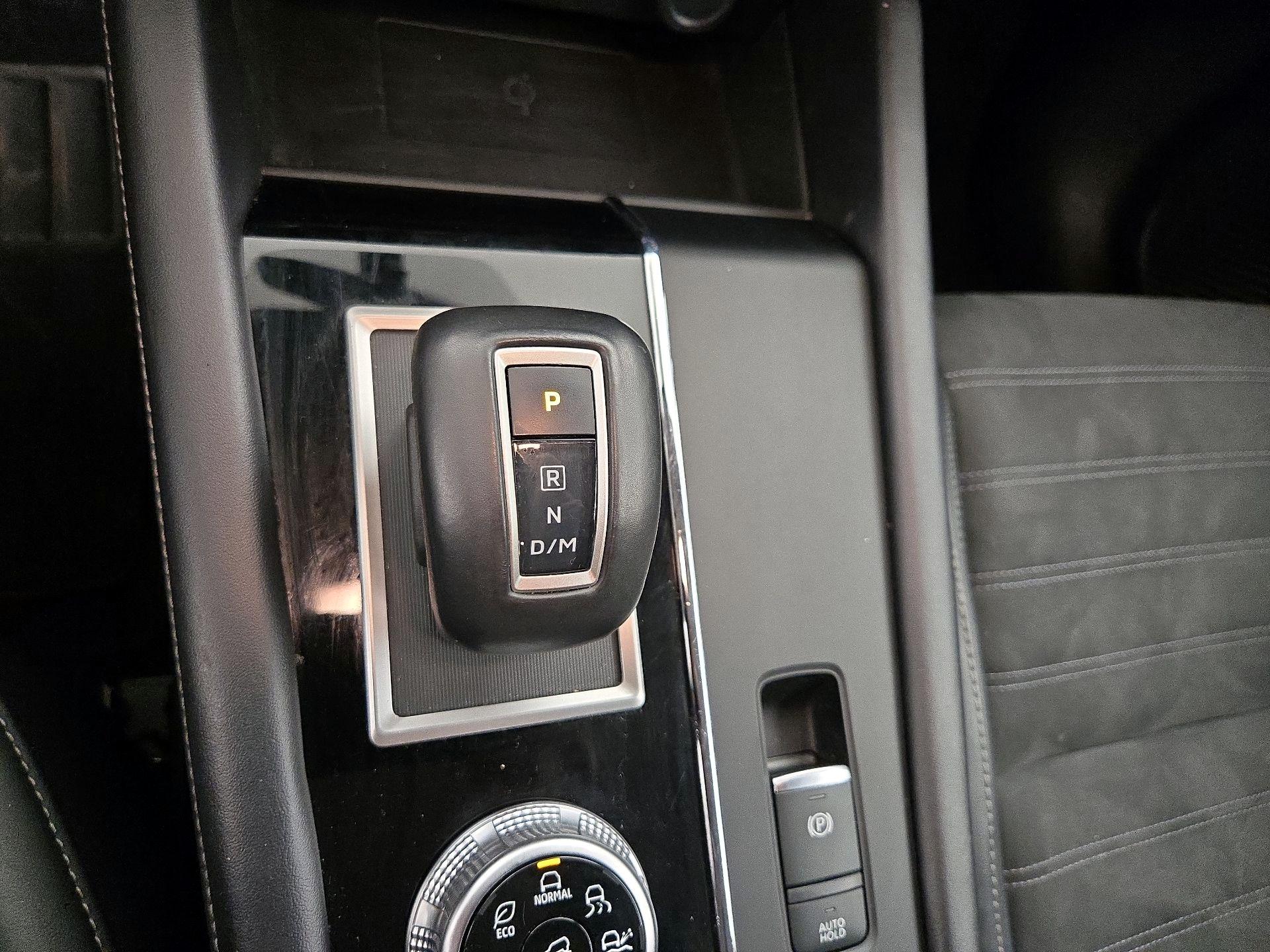 Thumbnail: 2024 Mitsubishi Outlander - 18