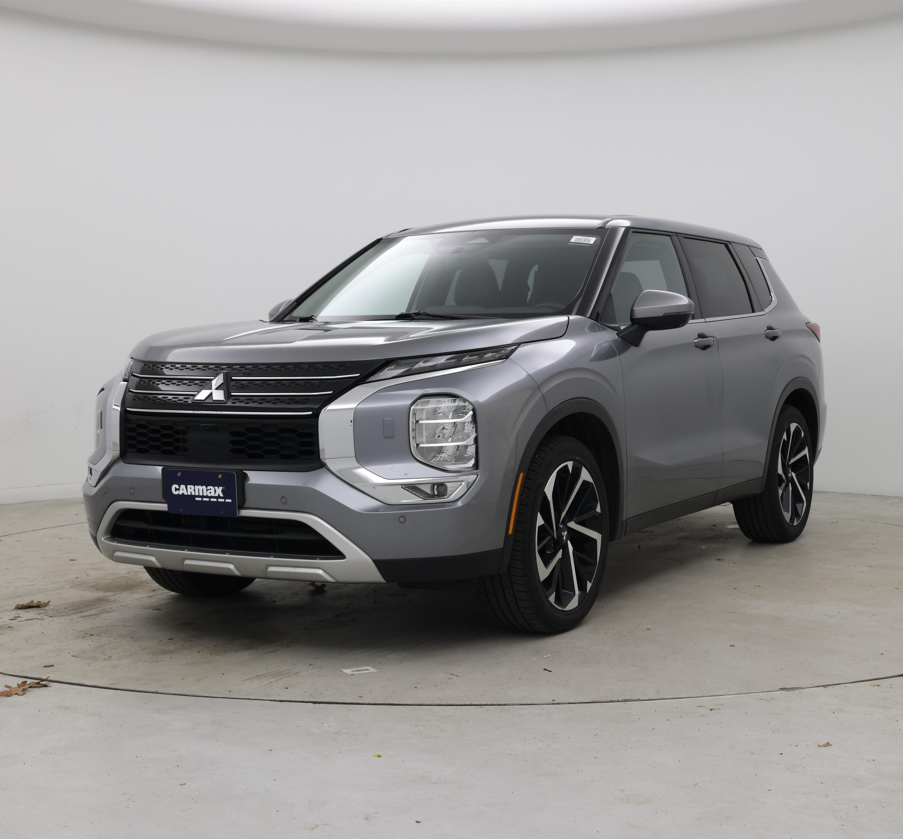 Thumbnail: 2024 Mitsubishi Outlander - 4