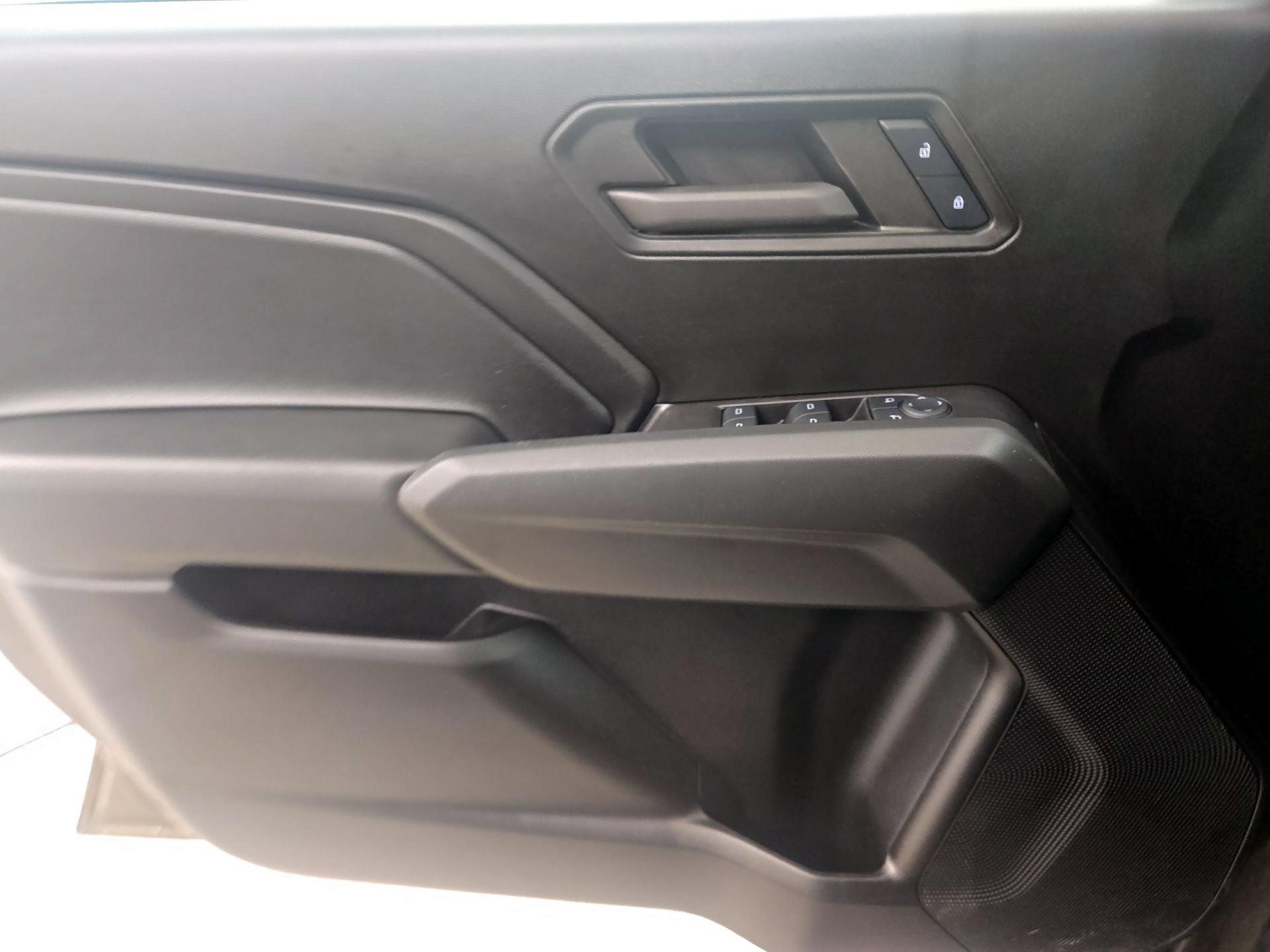 Thumbnail: 2024 Chevrolet Colorado - 12