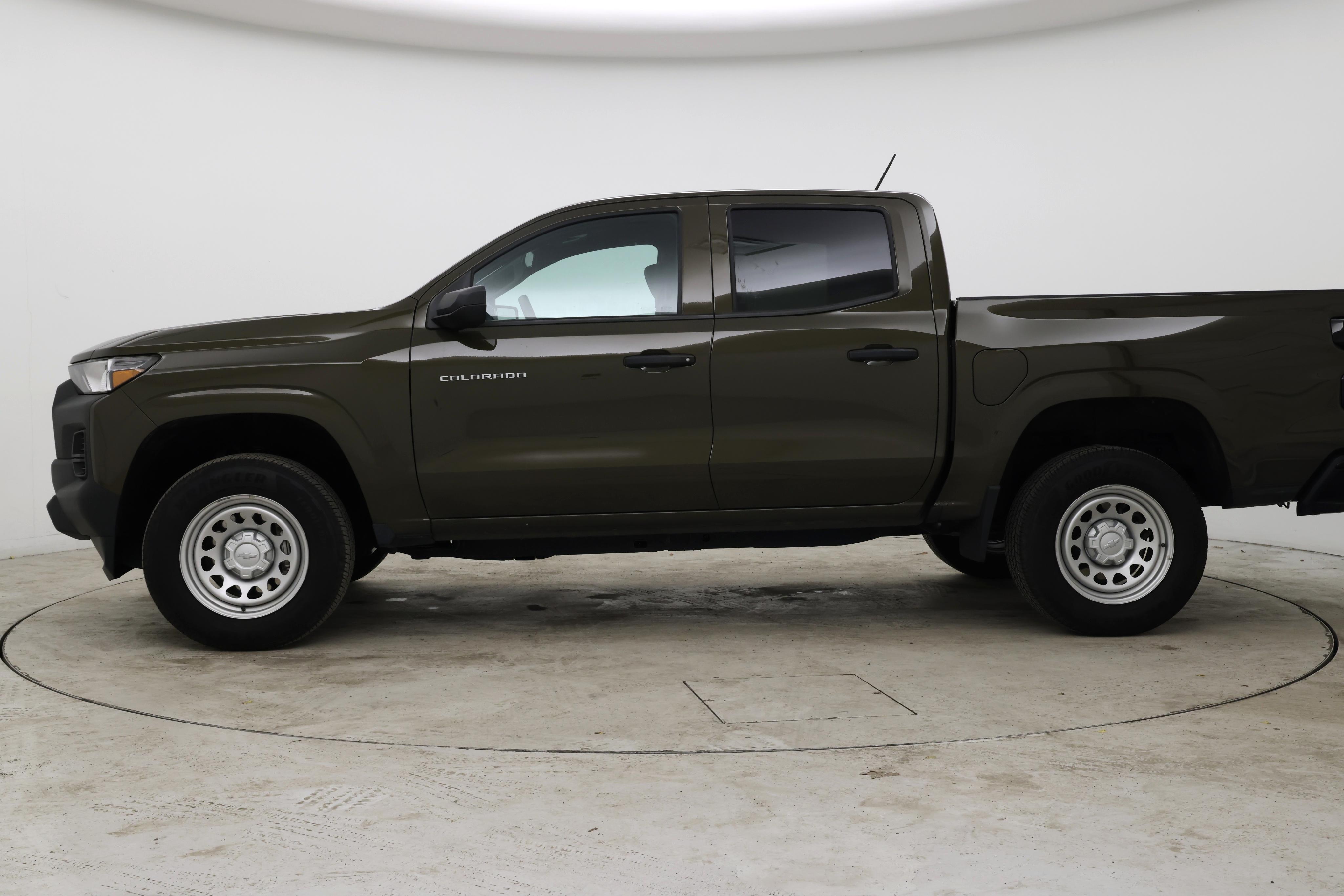 Thumbnail: 2024 Chevrolet Colorado - 3