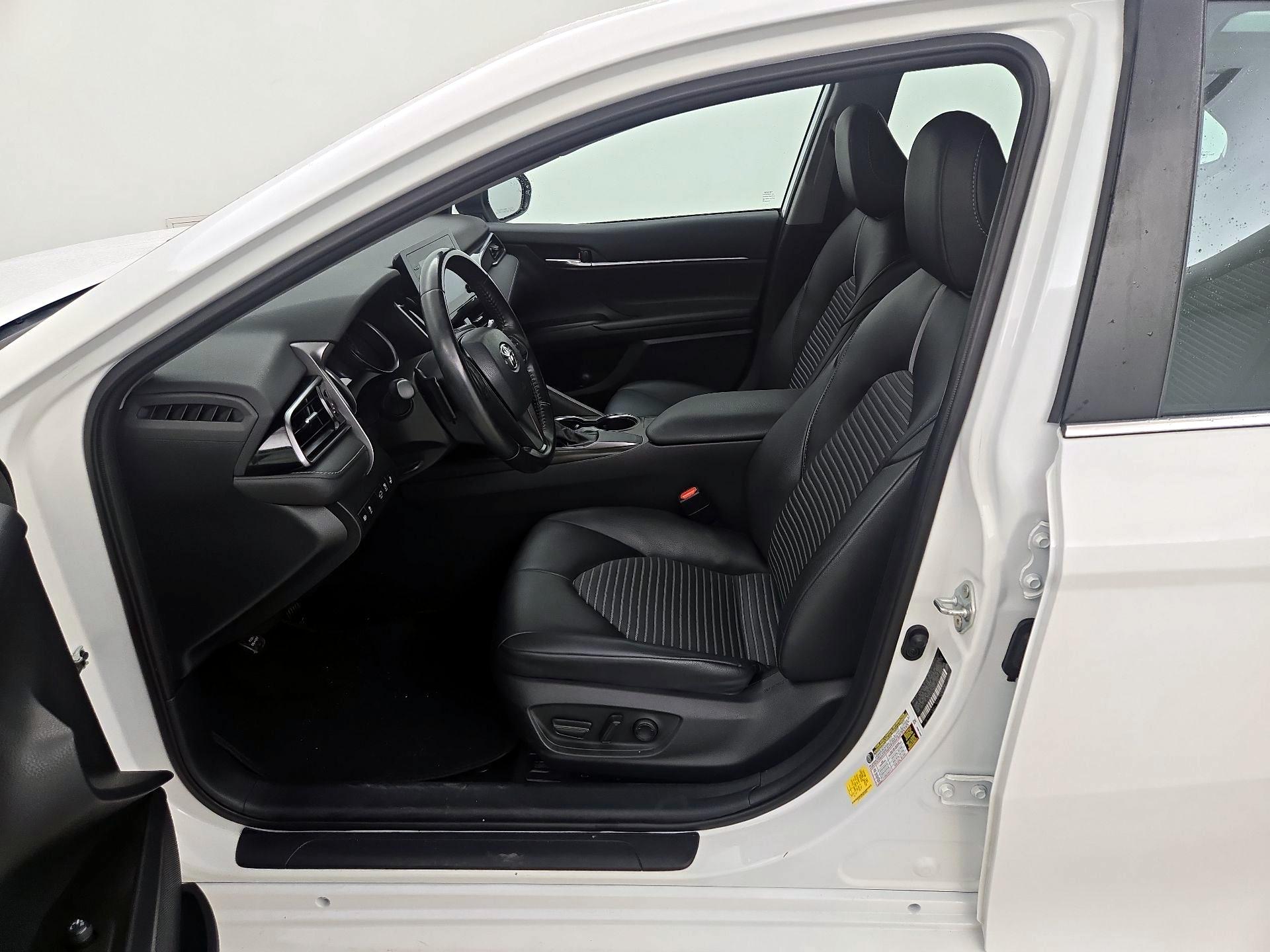 Thumbnail: 2021 Toyota Camry - 11