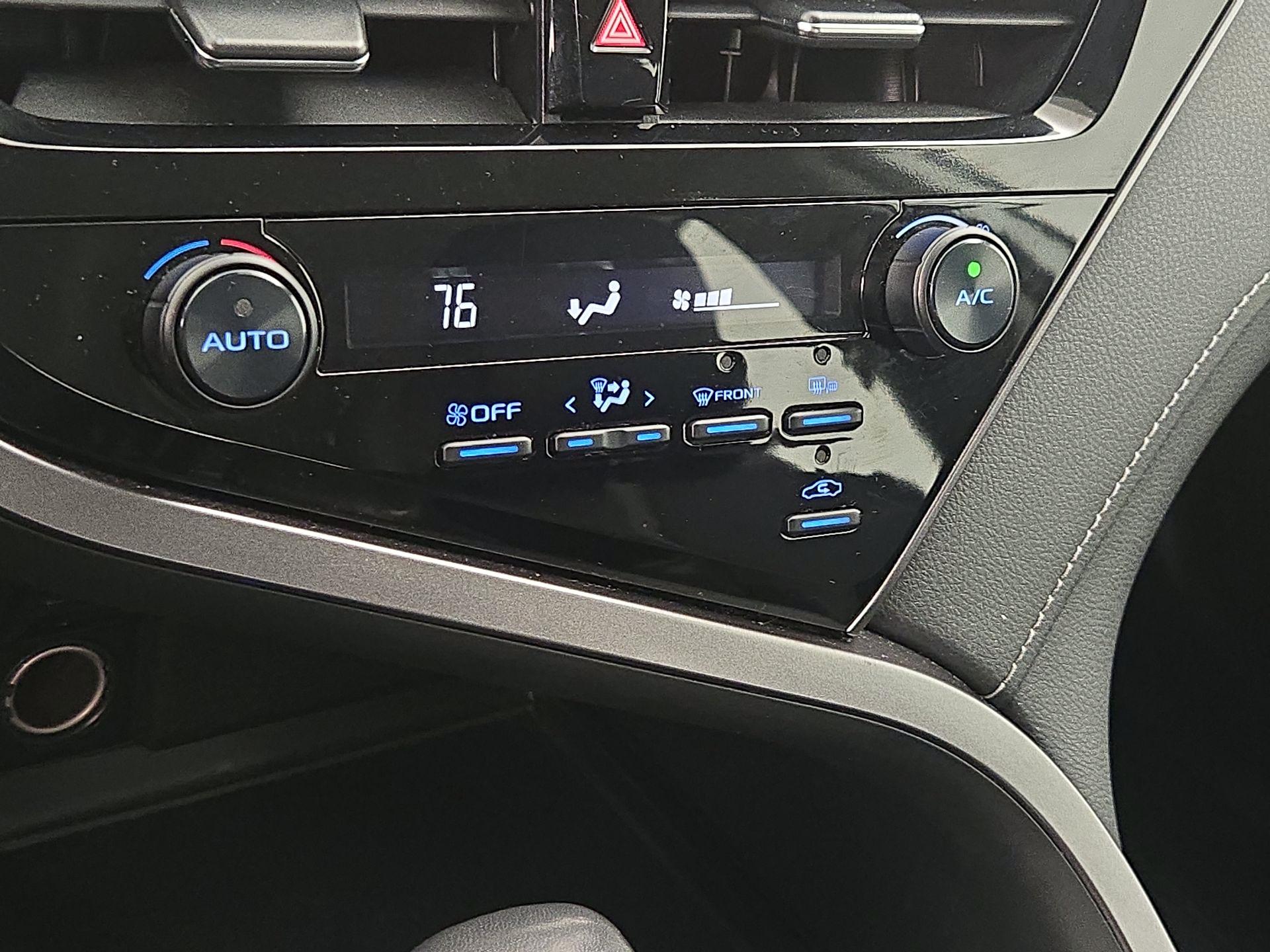 Thumbnail: 2021 Toyota Camry - 16