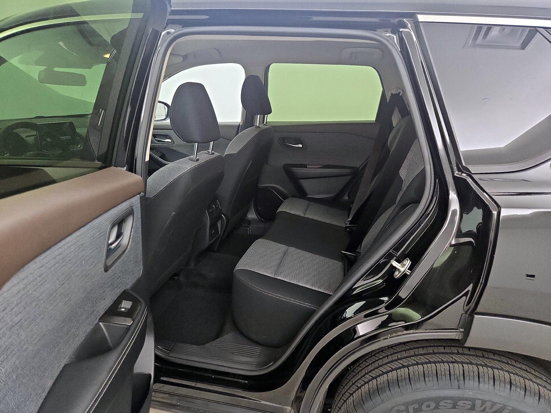 Thumbnail: 2023 Nissan Rogue - 19