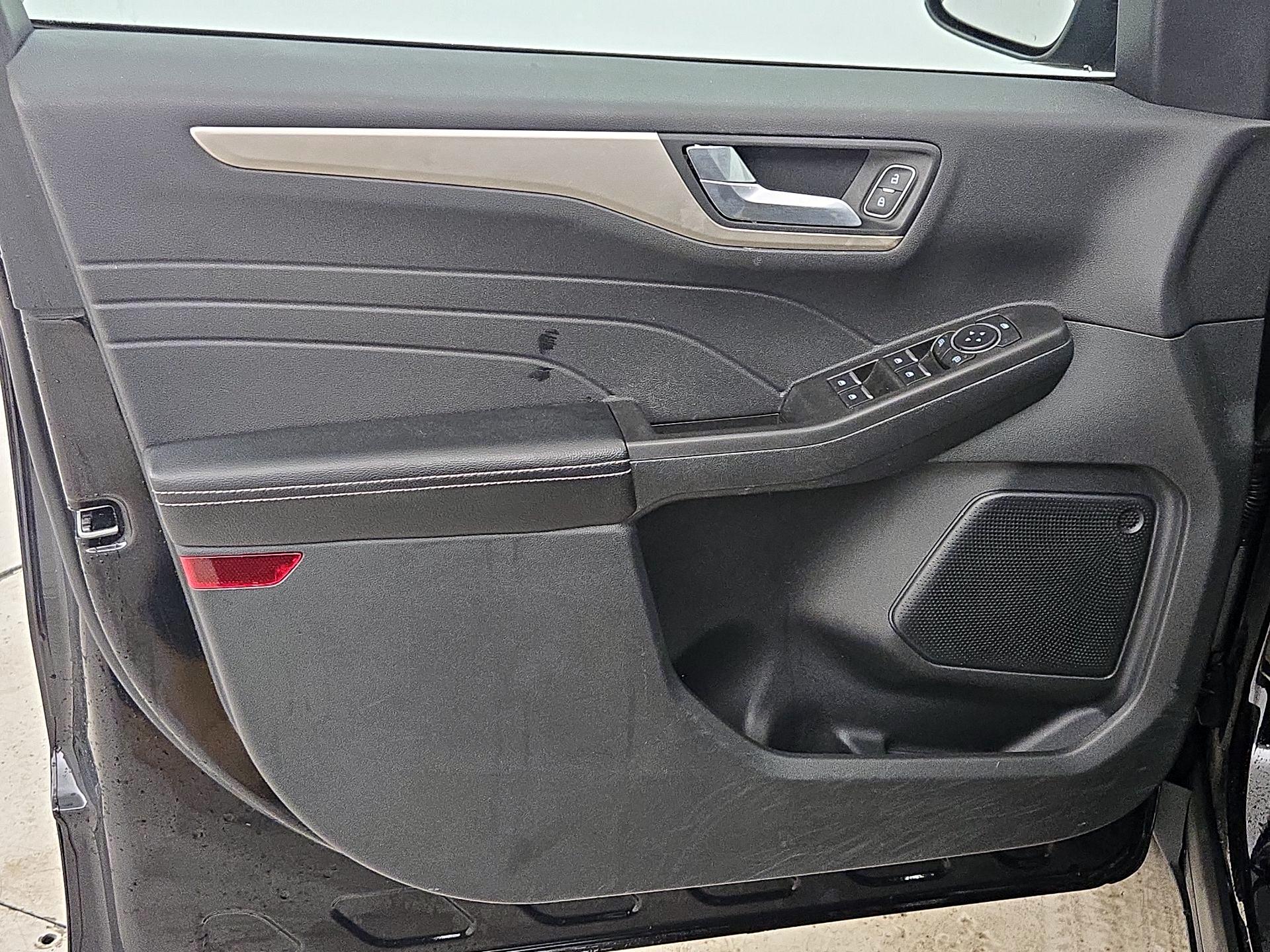 Thumbnail: 2021 Ford Escape - 12