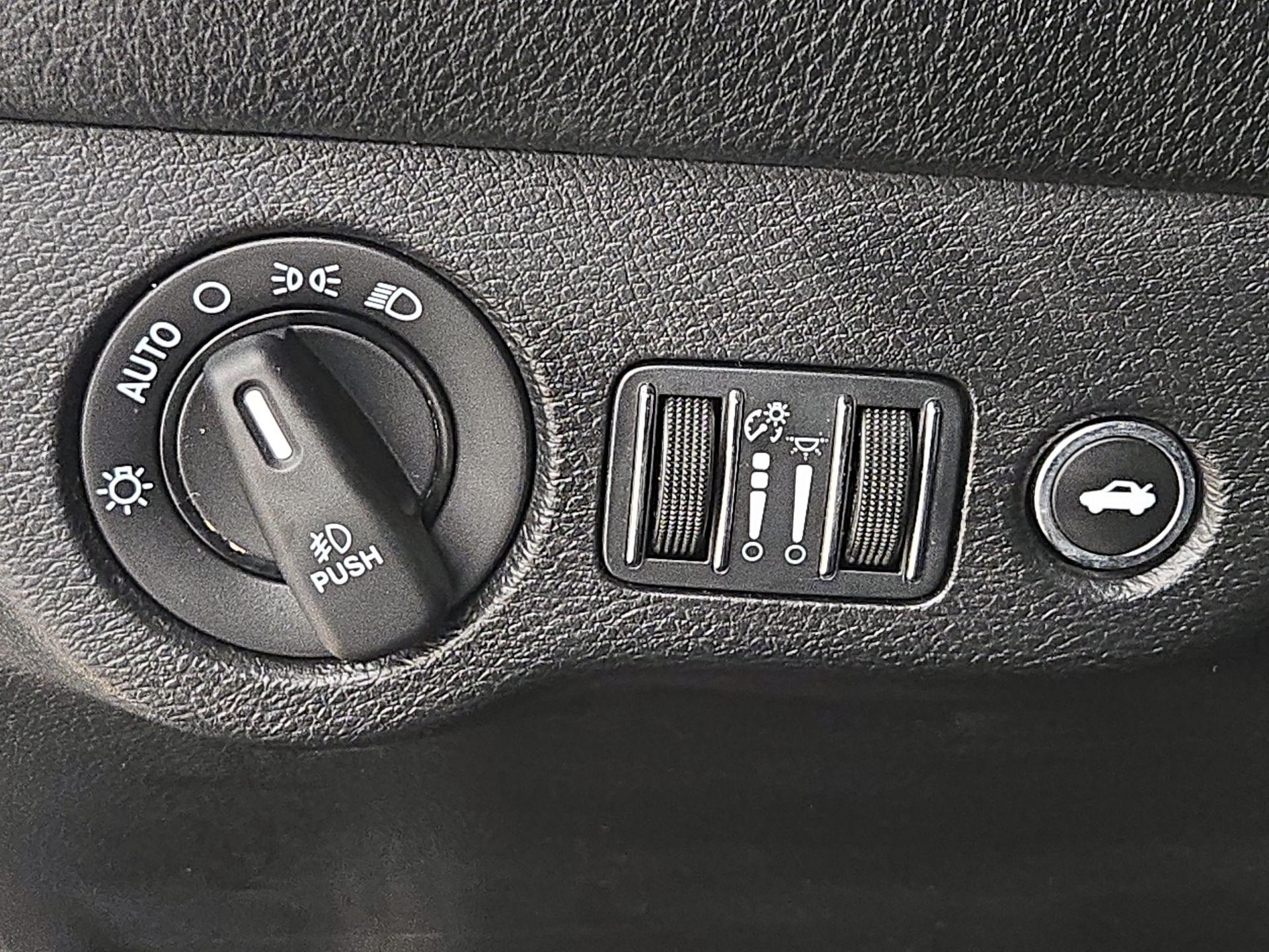 Thumbnail: 2017 Dodge Challenger - 13