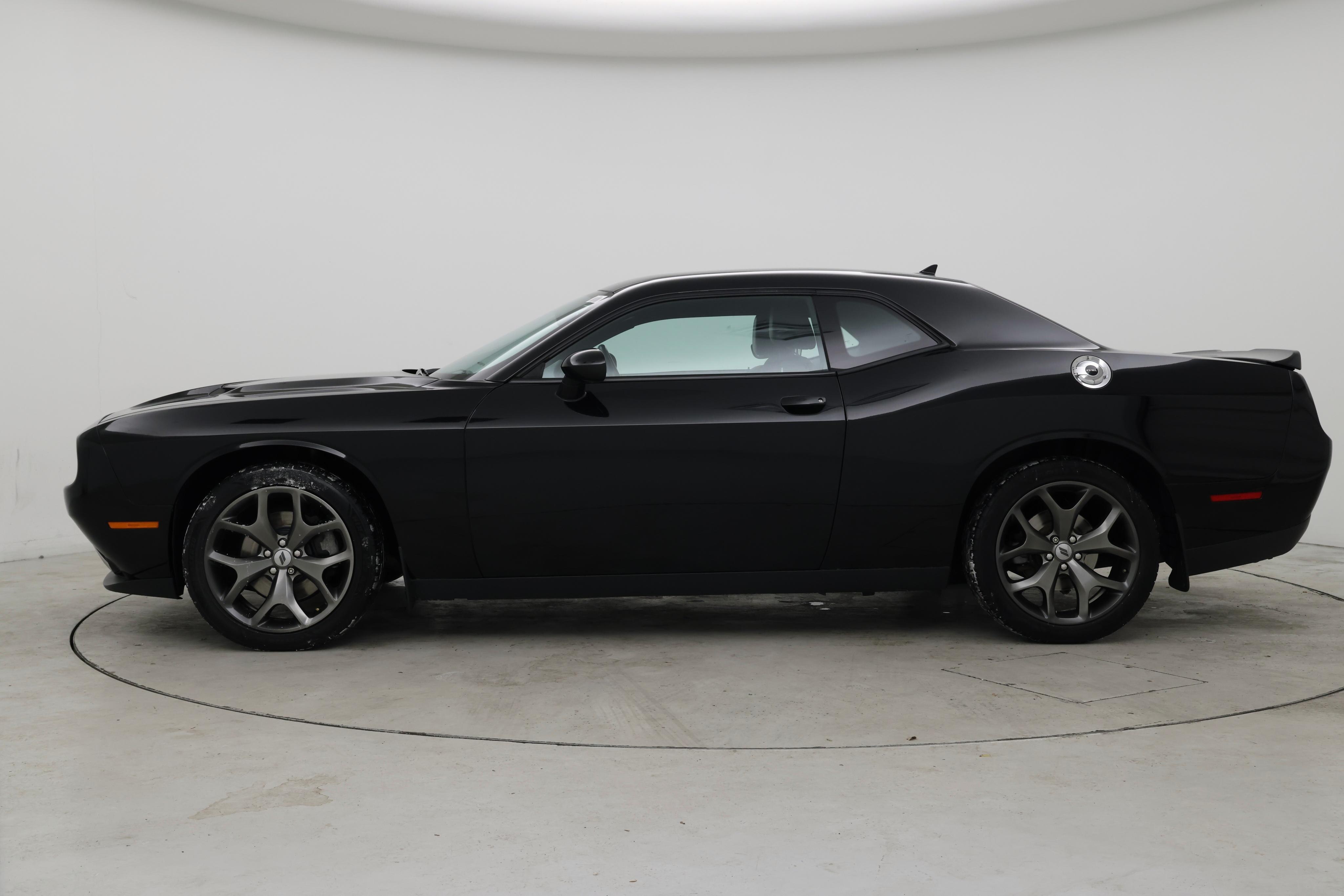 Thumbnail: 2017 Dodge Challenger - 3