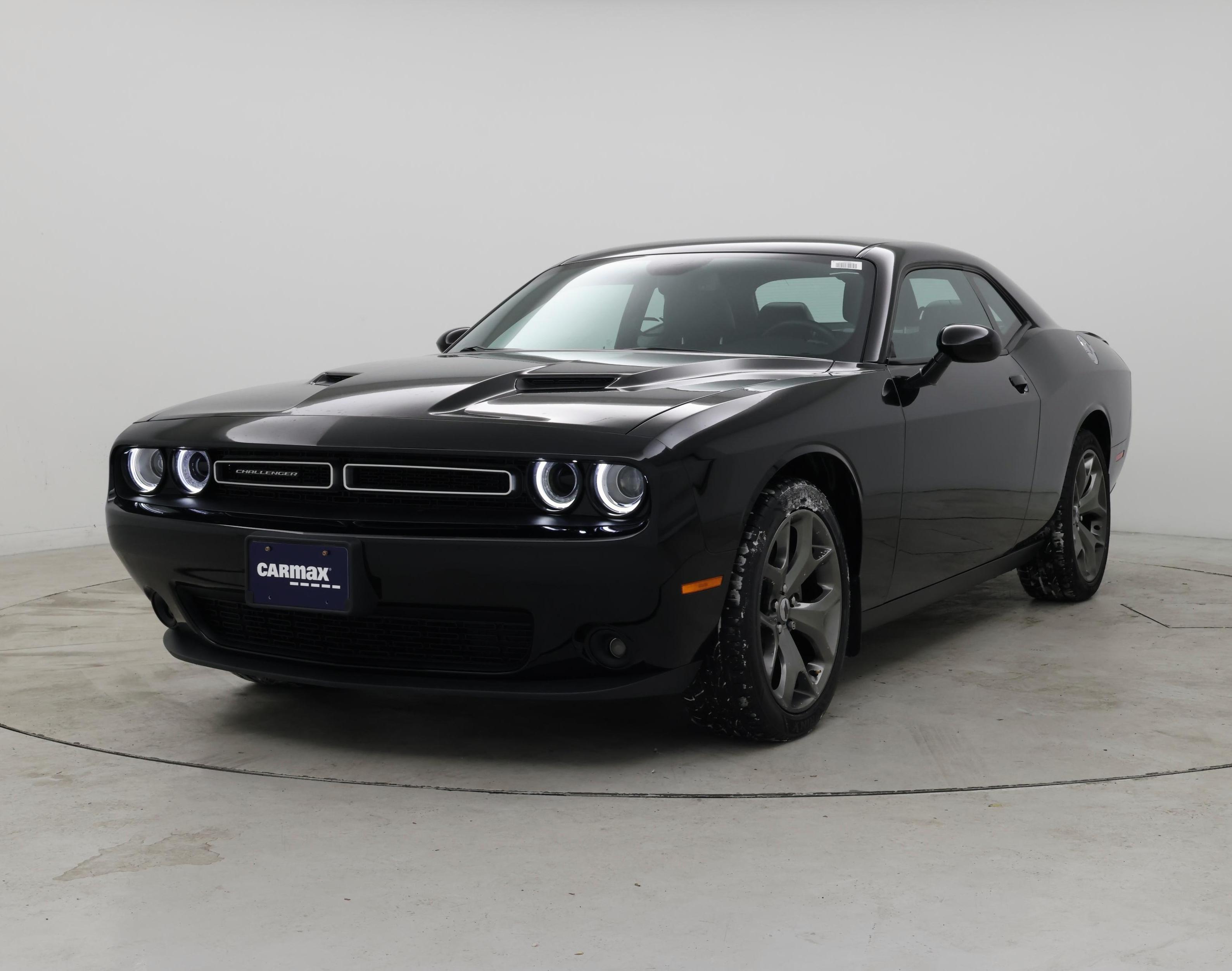 Thumbnail: 2017 Dodge Challenger - 4