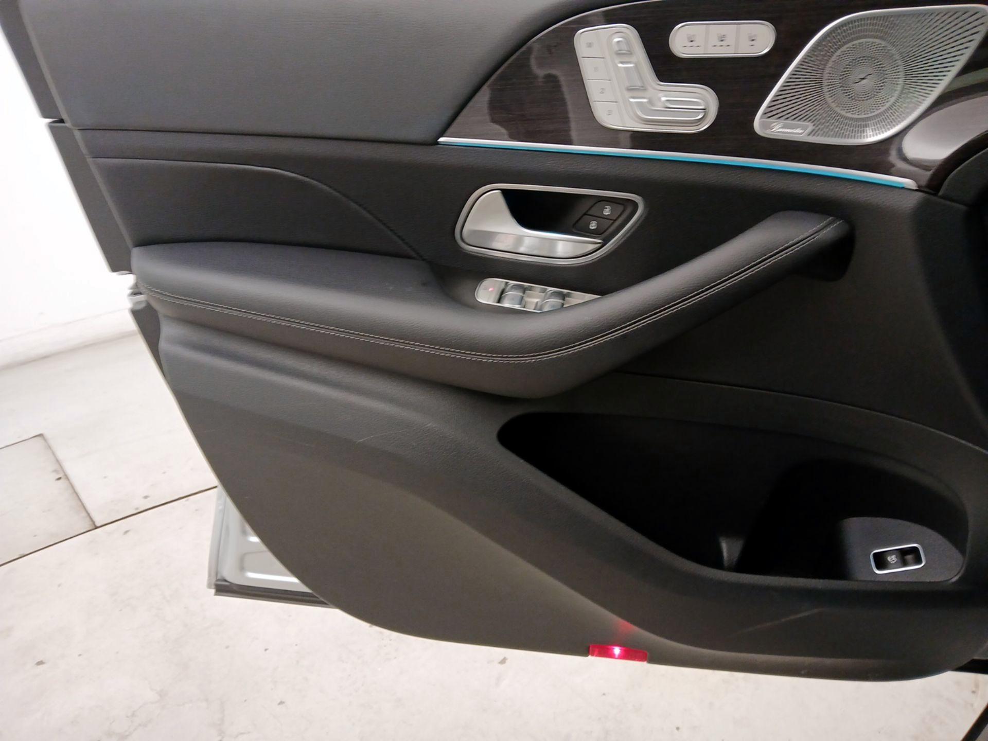 Thumbnail: 2021 Mercedes-Benz GLS - 12