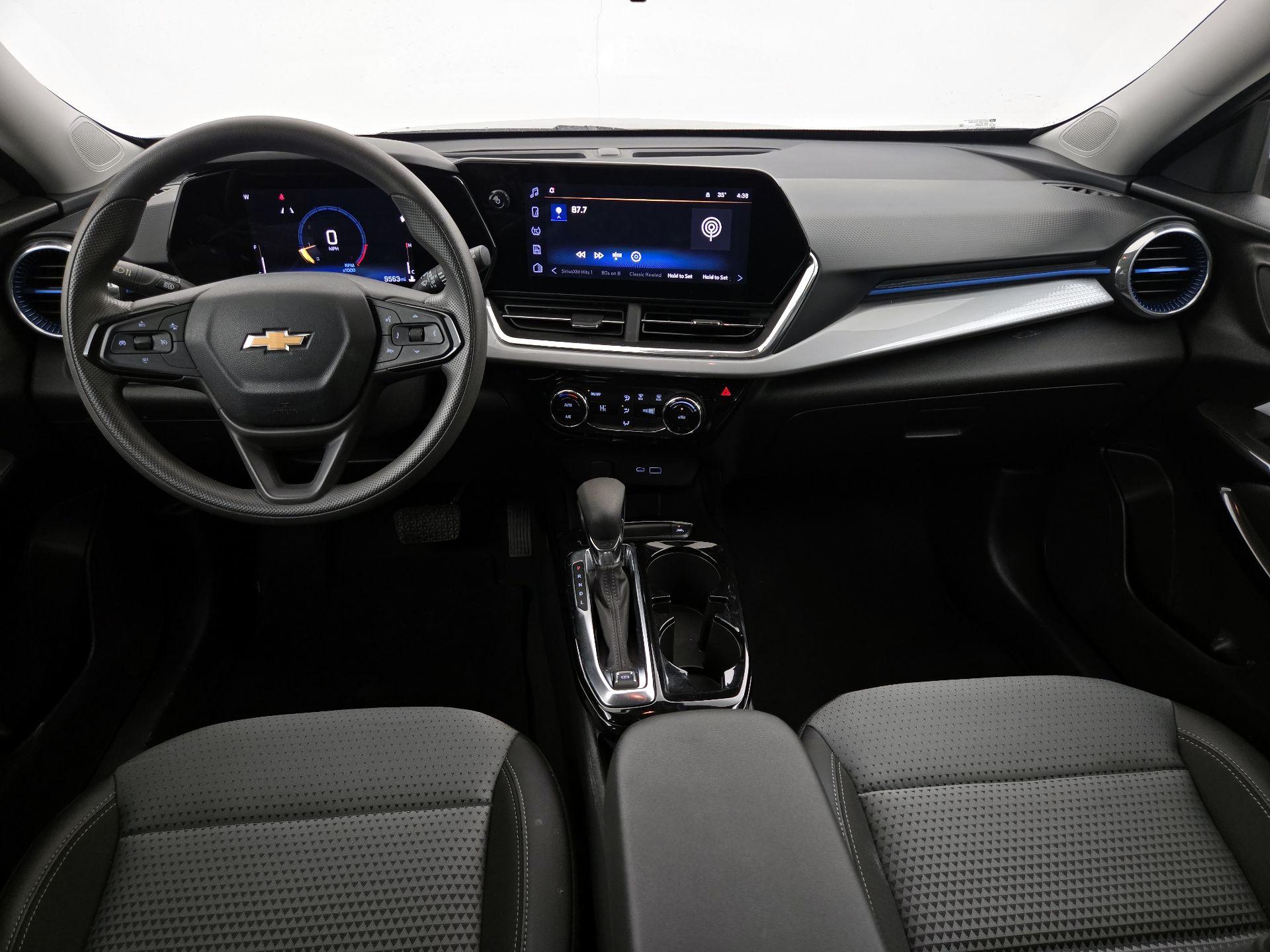 Thumbnail: 2024 Chevrolet Trax - 9