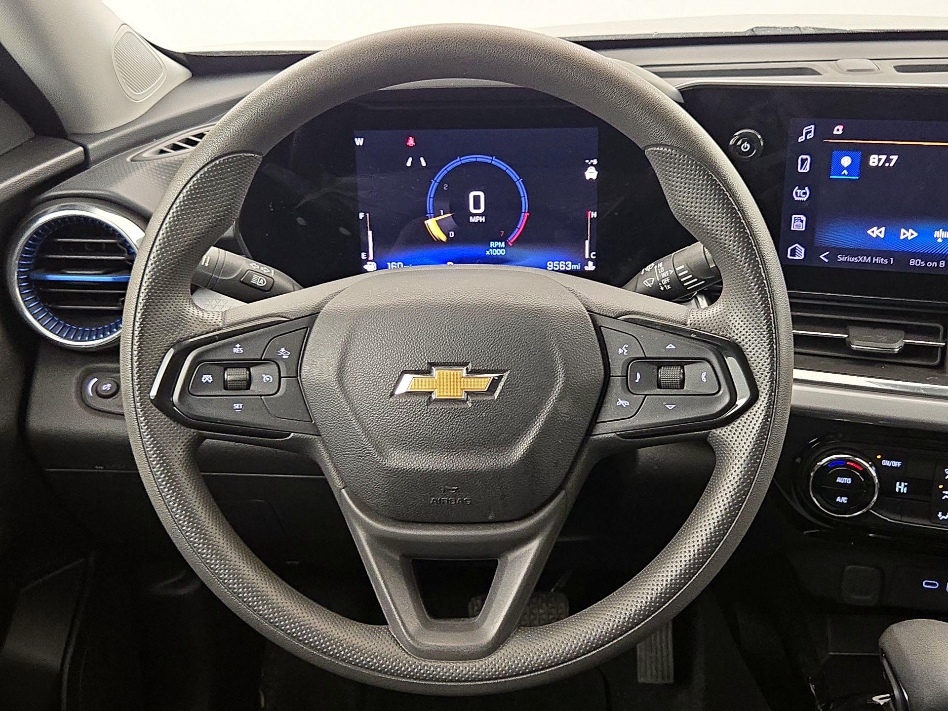 Thumbnail: 2024 Chevrolet Trax - 10