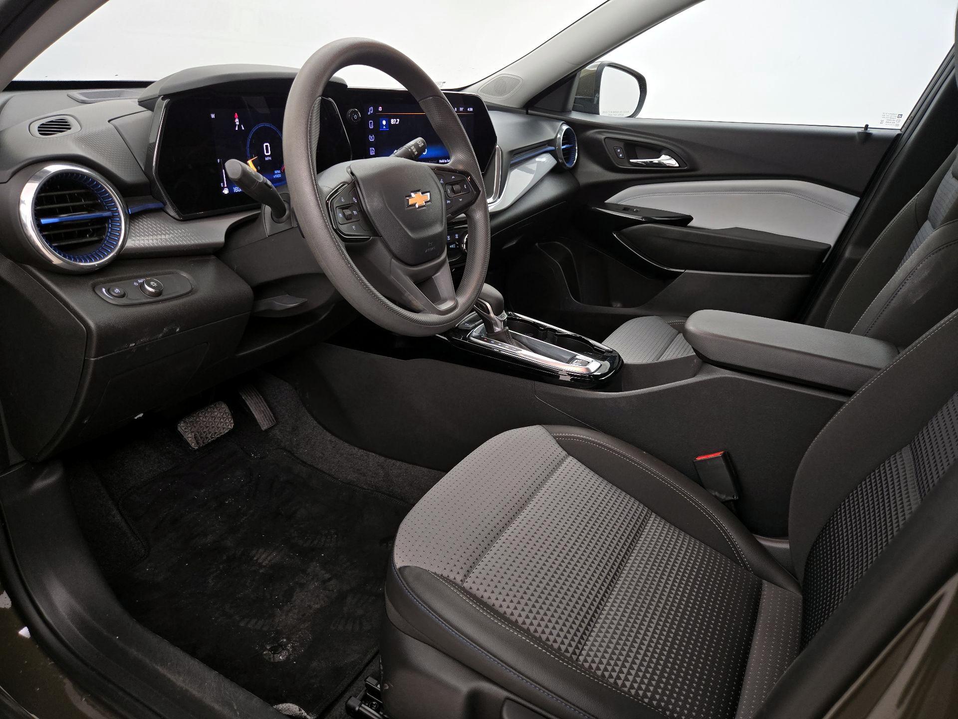 Thumbnail: 2024 Chevrolet Trax - 11