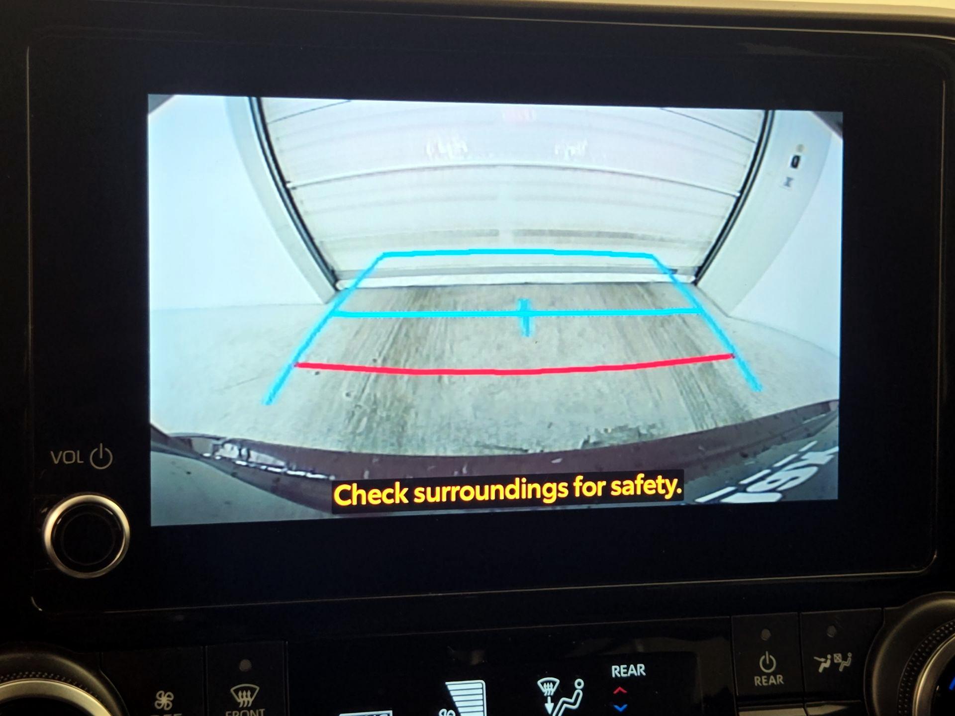 Thumbnail: 2023 Toyota Highlander - 14