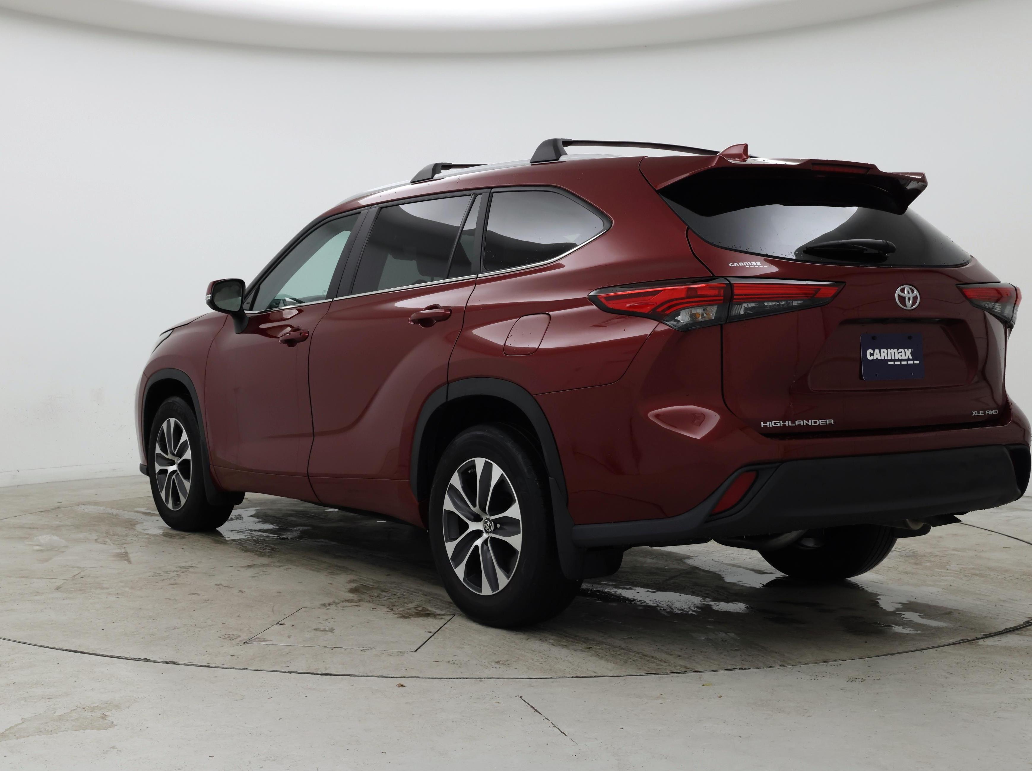 Thumbnail: 2023 Toyota Highlander - 2