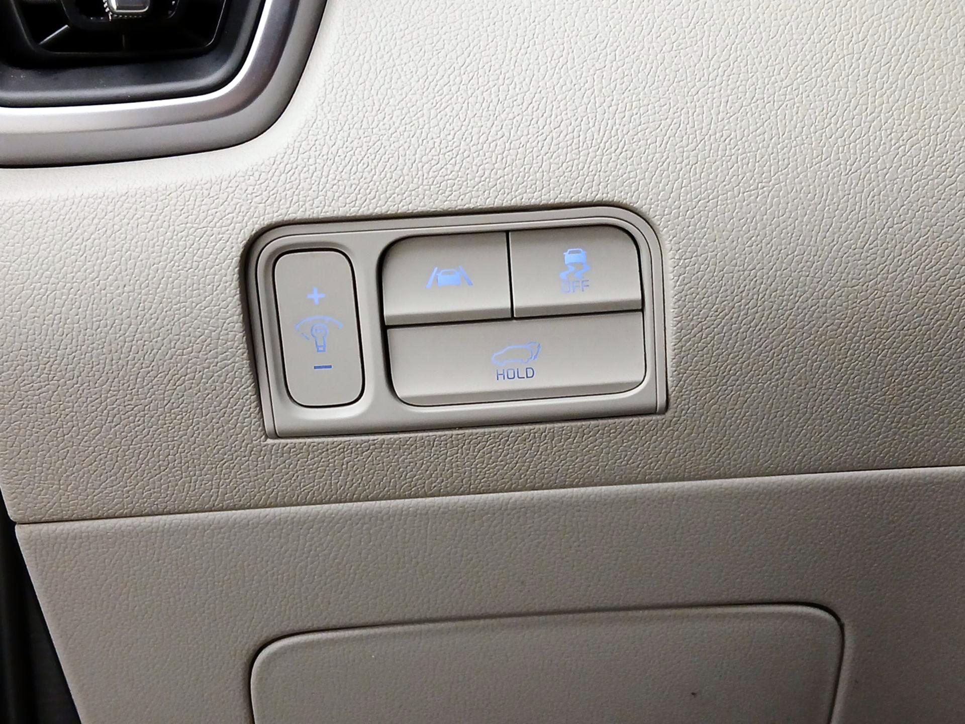 Thumbnail: 2023 Kia Sorento - 13