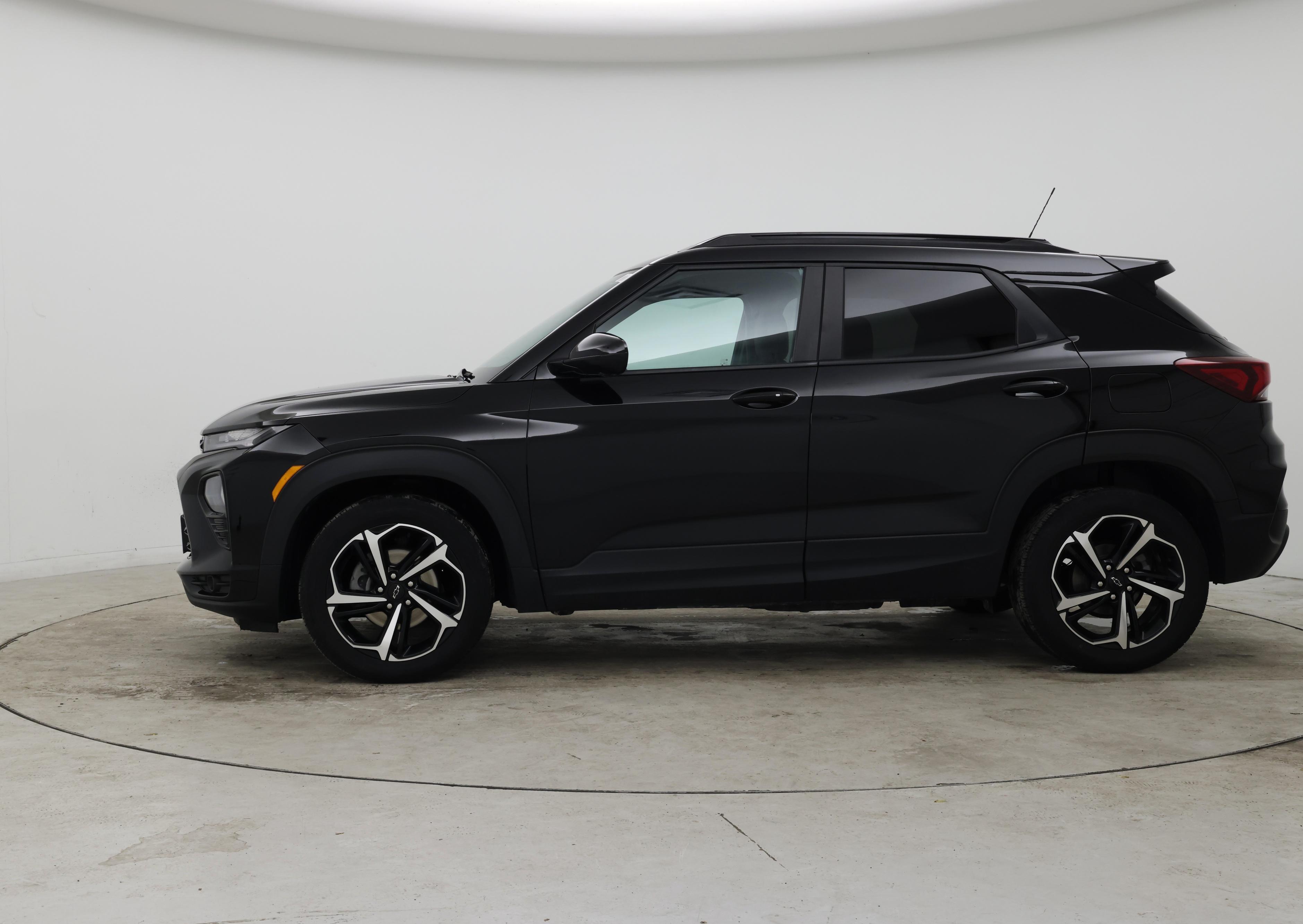 Thumbnail: 2023 Chevrolet TrailBlazer - 3