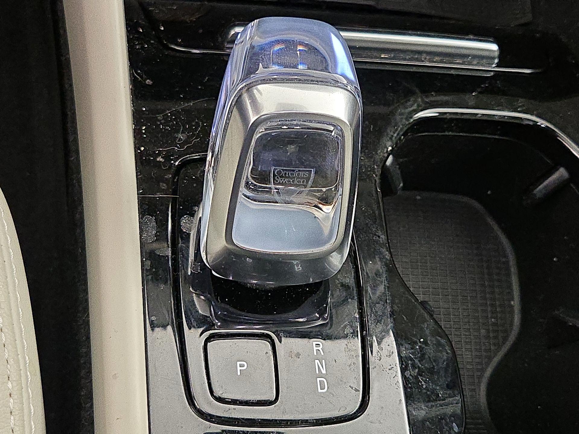 Thumbnail: 2023 Volvo XC40 - 18