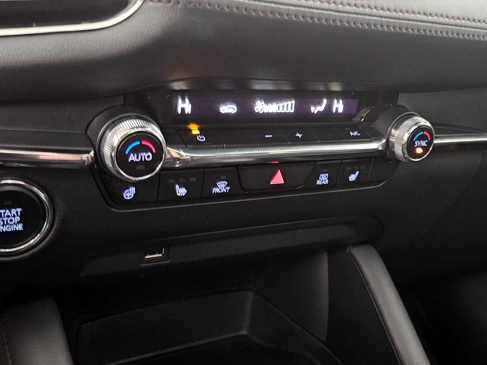 Thumbnail: 2021 Mazda Mazda3 - 17