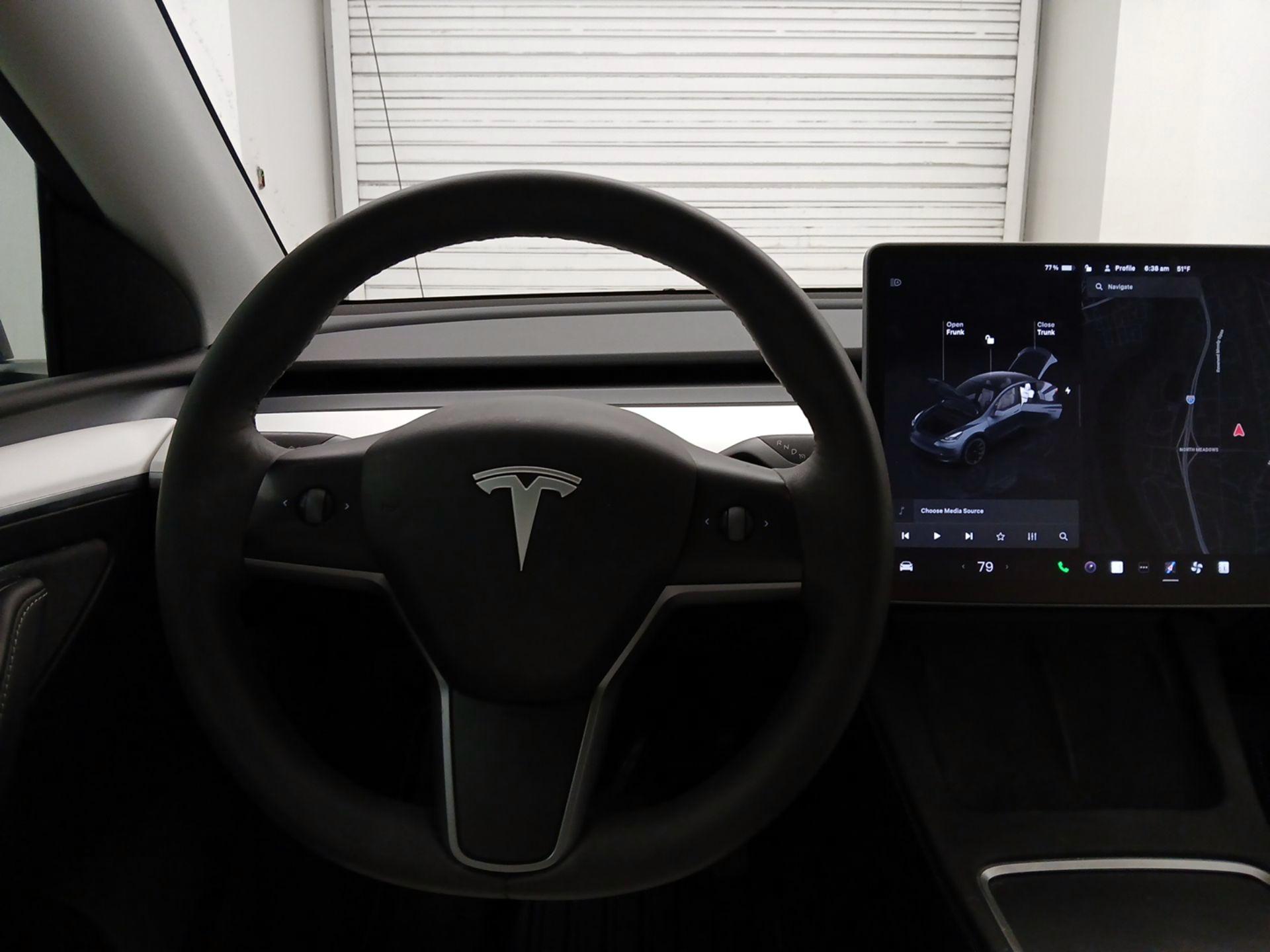 Thumbnail: 2023 Tesla Model Y - 10