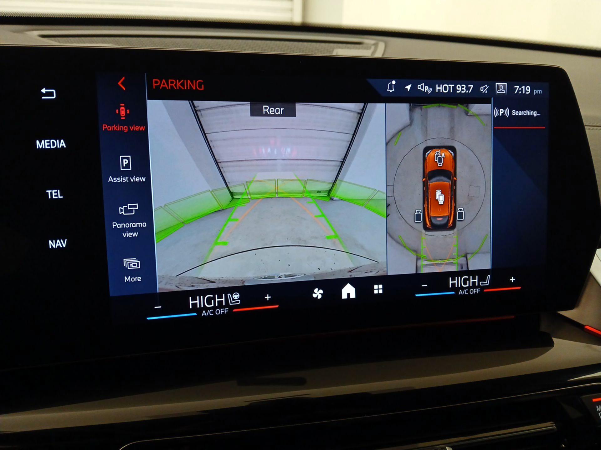 Thumbnail: 2025 BMW X2 - 15