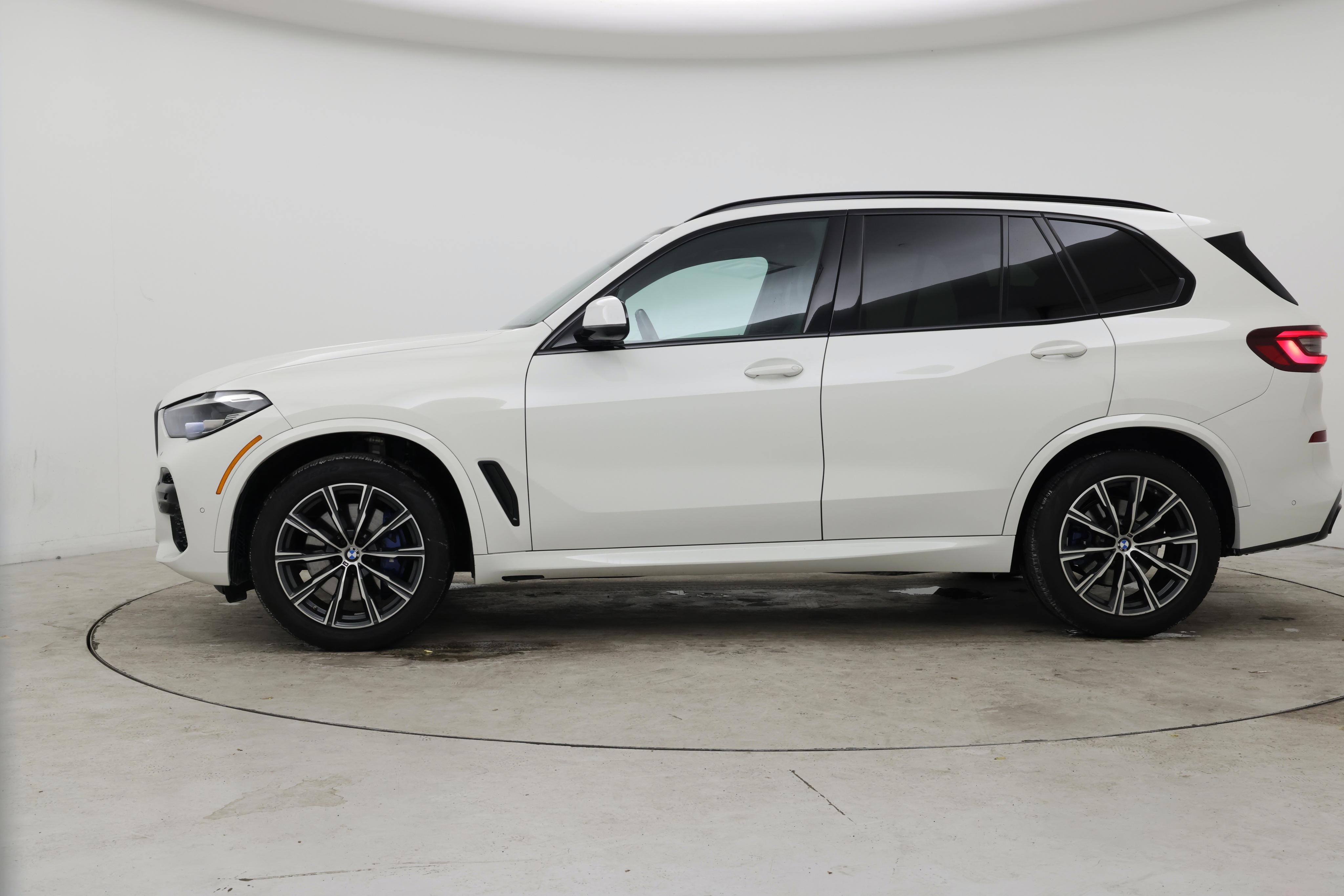 Thumbnail: 2023 BMW X5 - 3