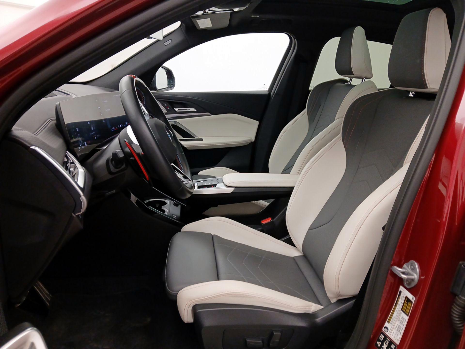 Thumbnail: 2025 BMW X2 - 11