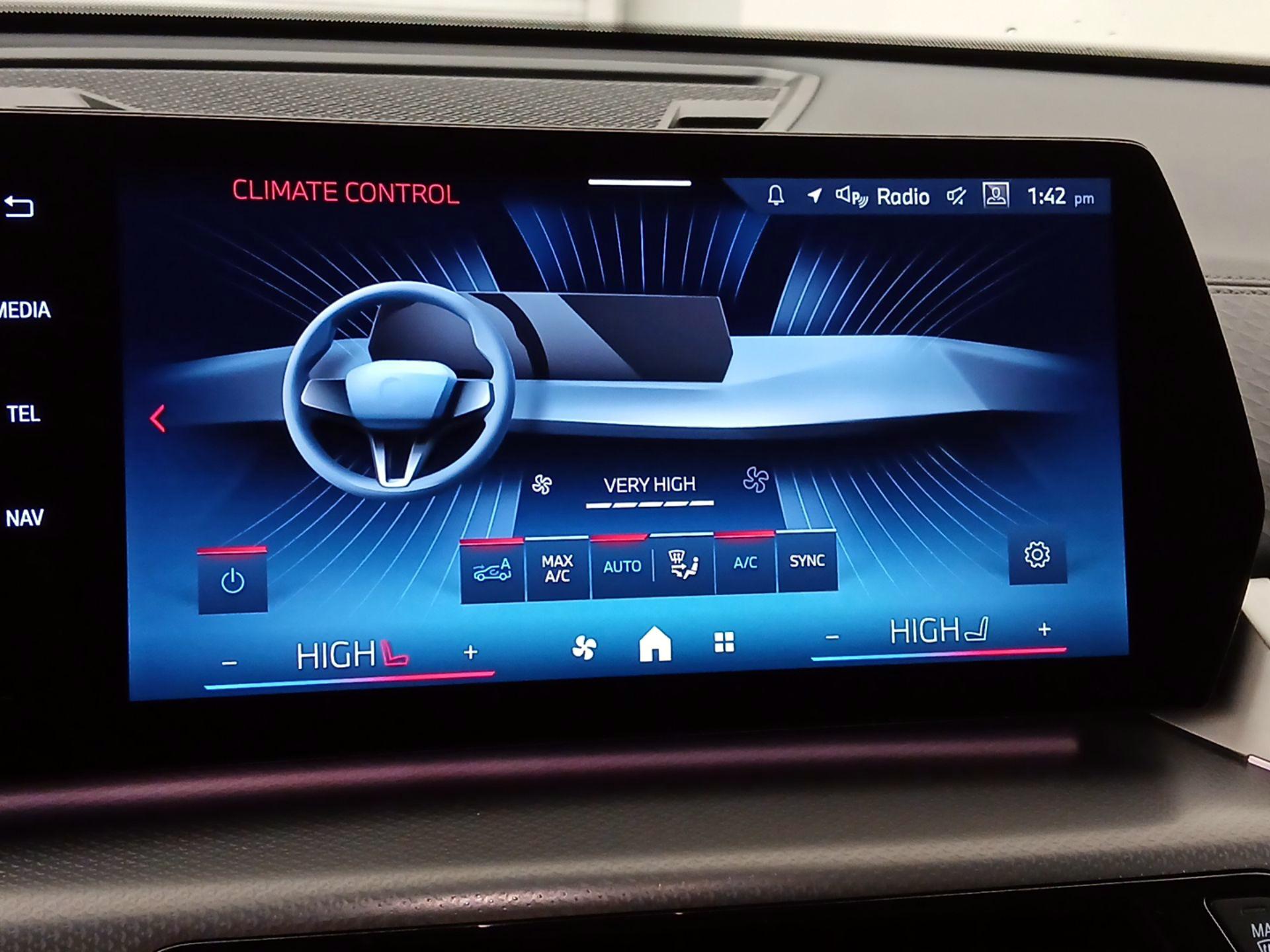 Thumbnail: 2025 BMW X2 - 16