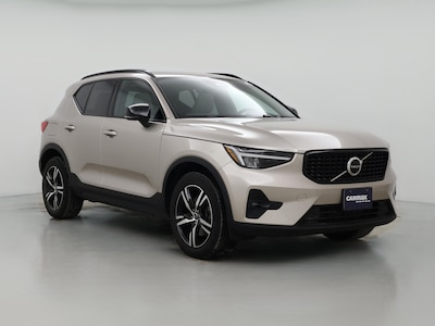 2023 Volvo XC40 B5 Plus Dark Theme