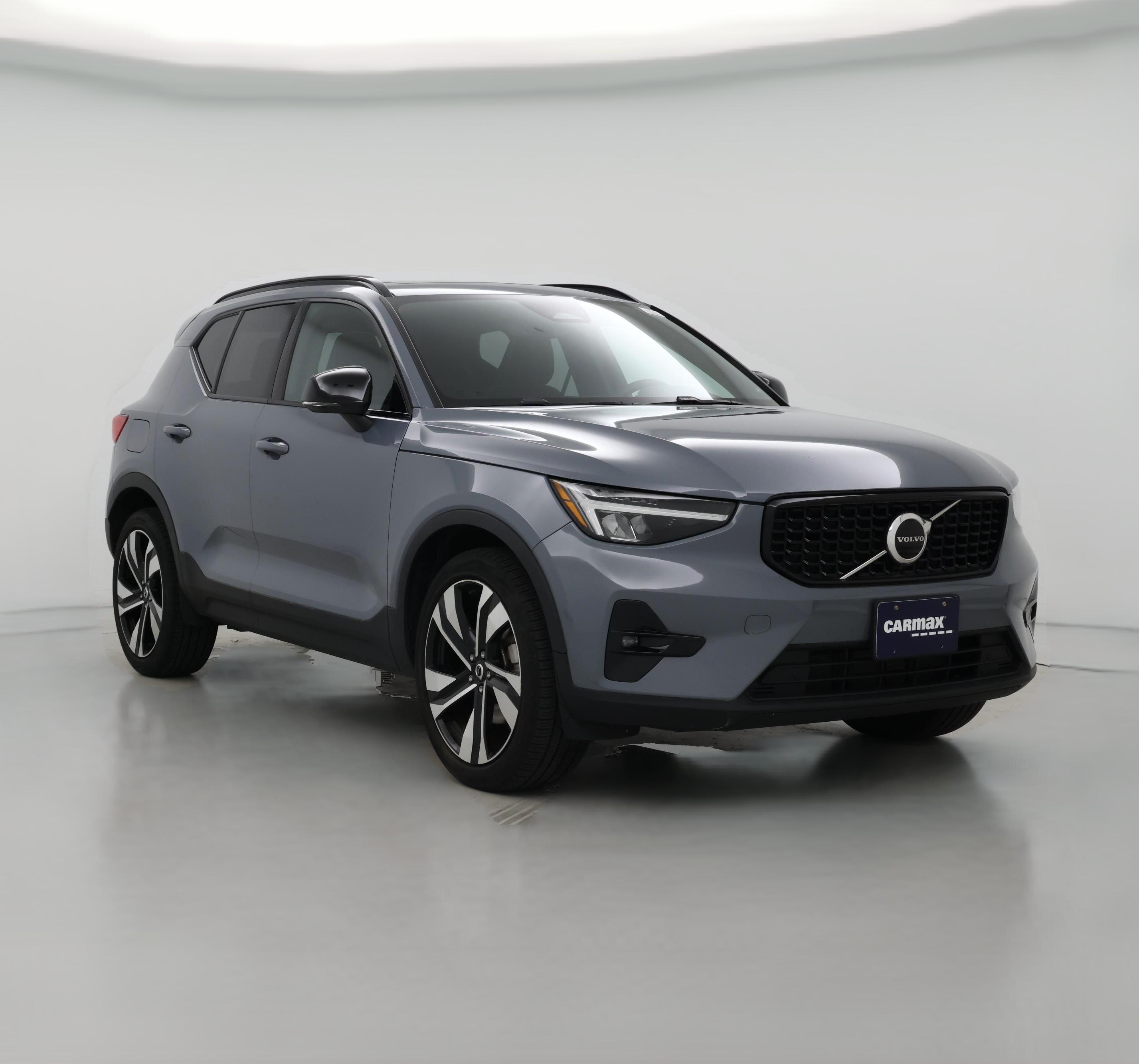 Thumbnail: 2023 Volvo XC40 - 1