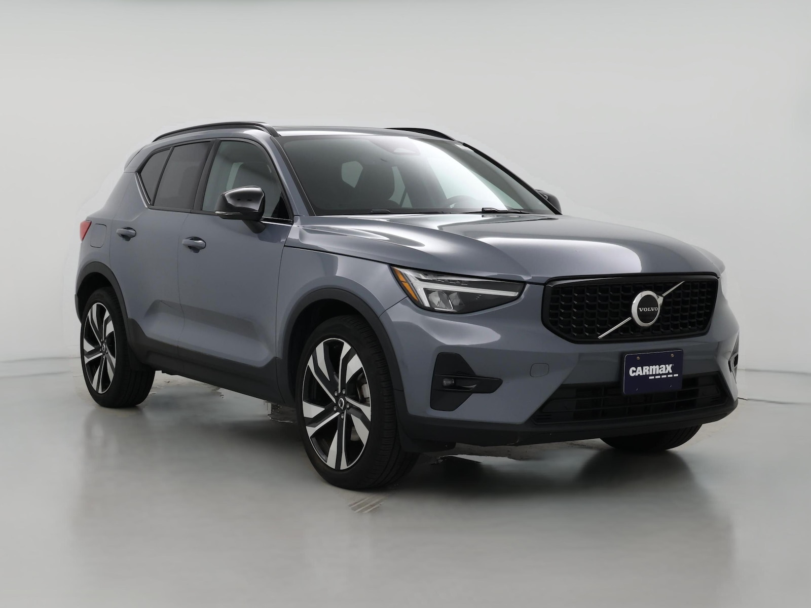 2023 Volvo XC40