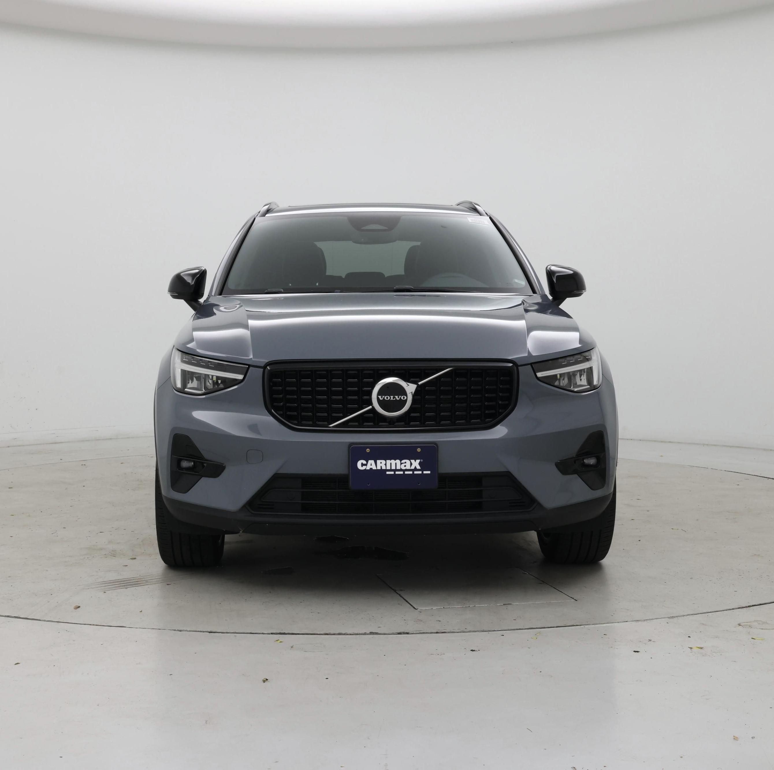 Thumbnail: 2023 Volvo XC40 - 5