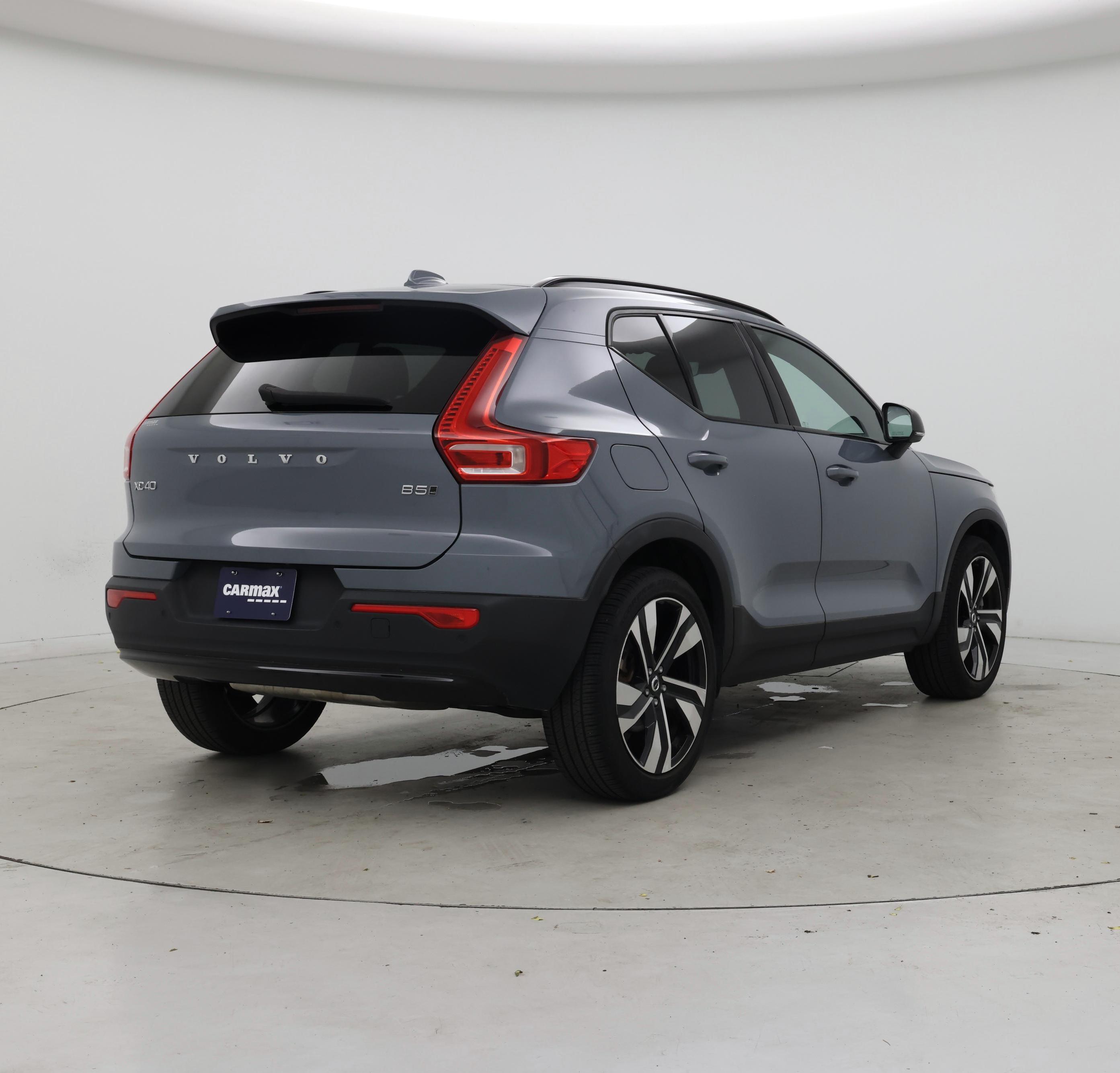 Thumbnail: 2023 Volvo XC40 - 8