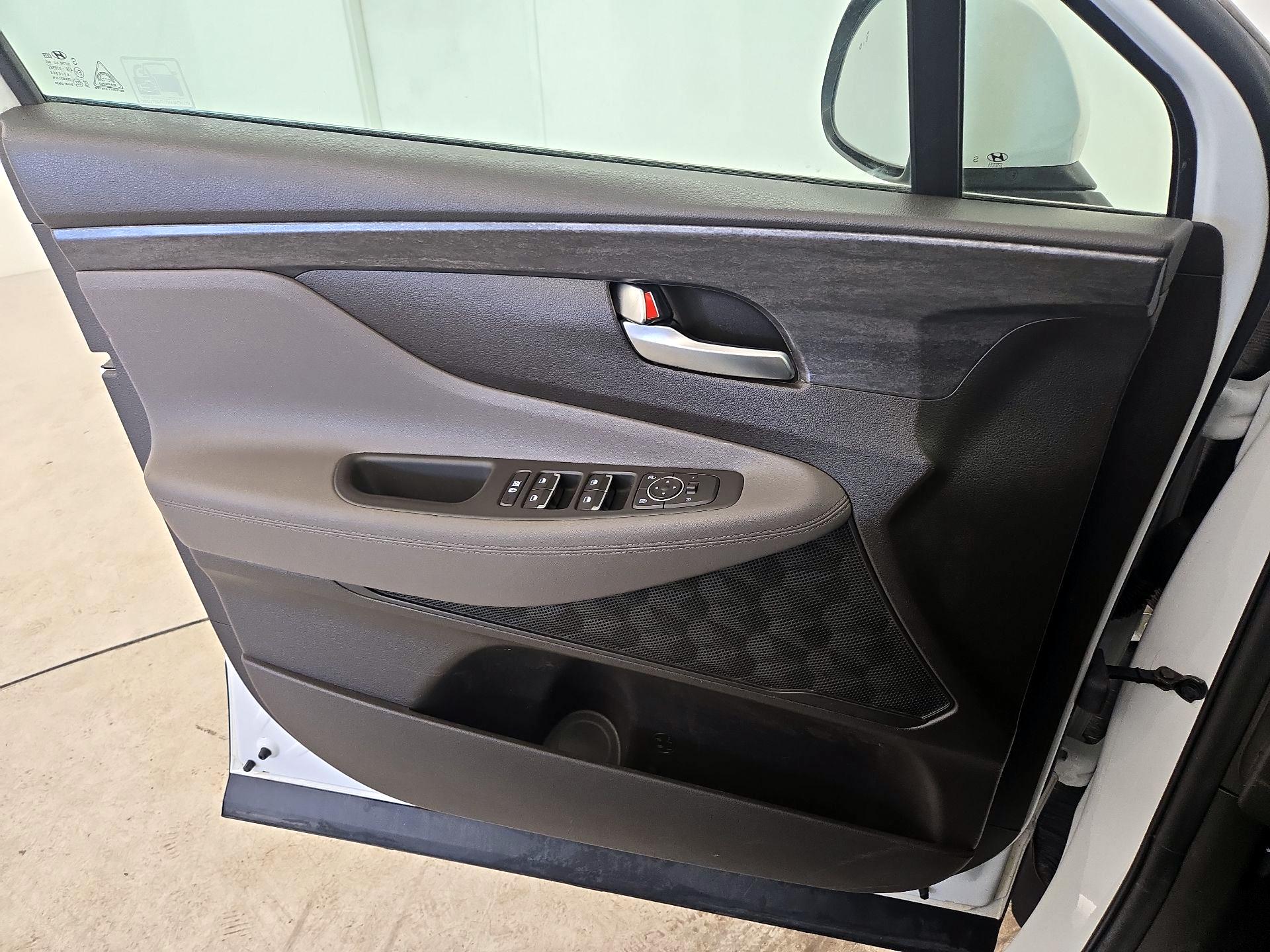 Thumbnail: 2019 Hyundai Santa Fe - 12