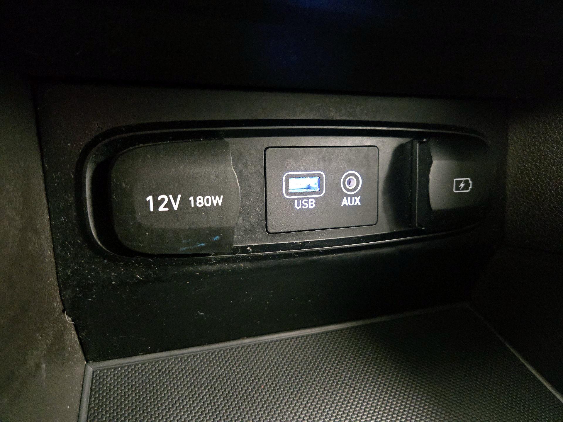 Thumbnail: 2019 Hyundai Santa Fe - 17