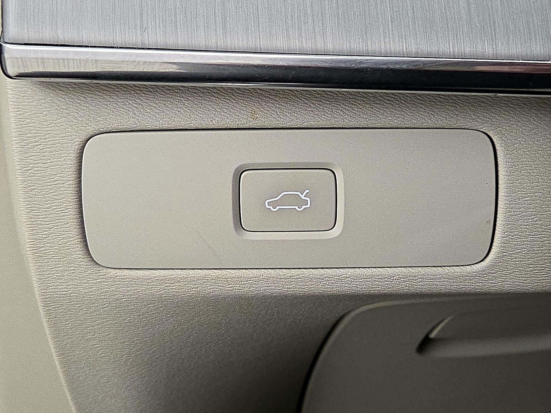 Thumbnail: 2024 Volvo XC90 - 13