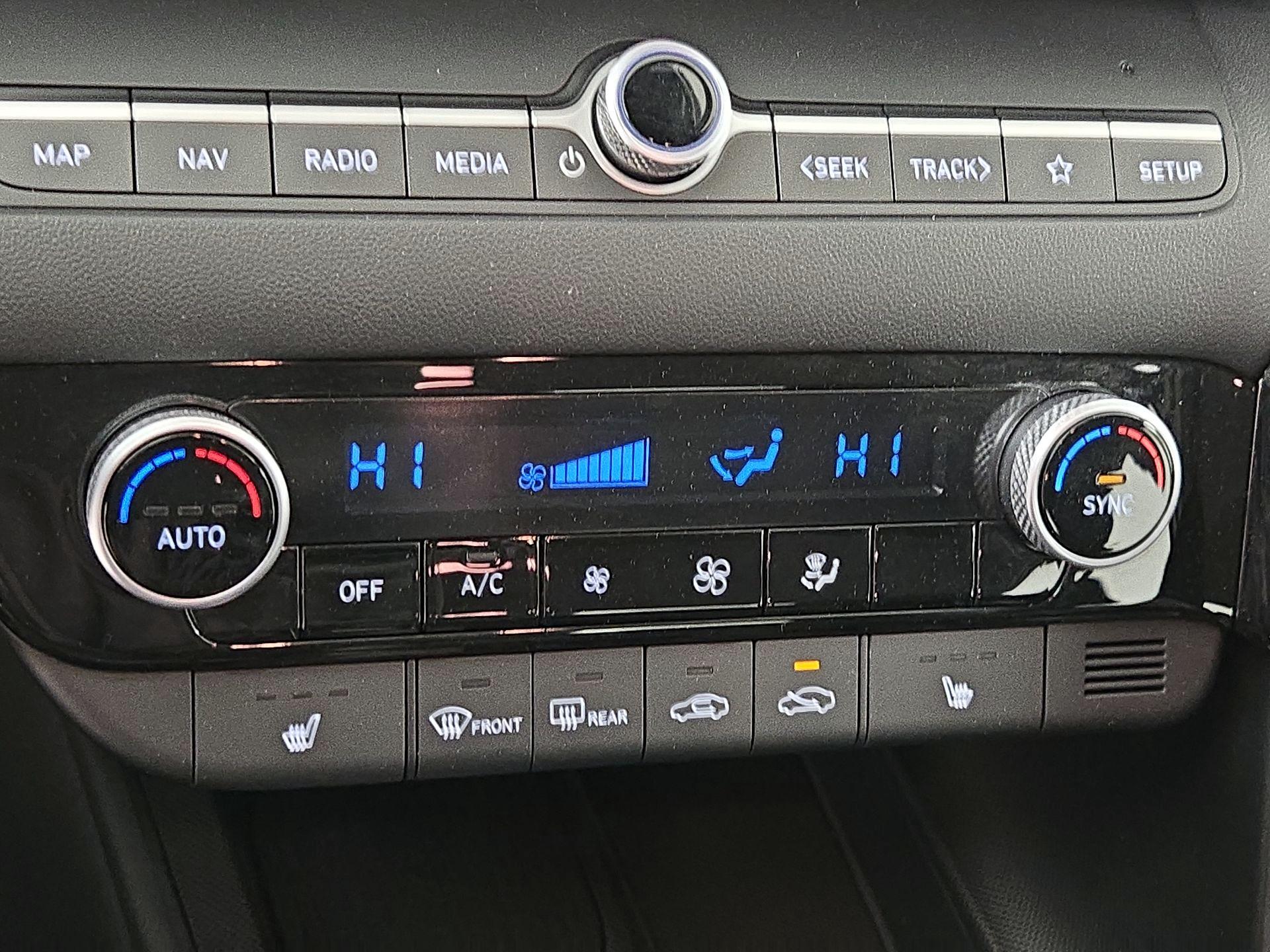 Thumbnail: 2024 Hyundai Elantra - 17