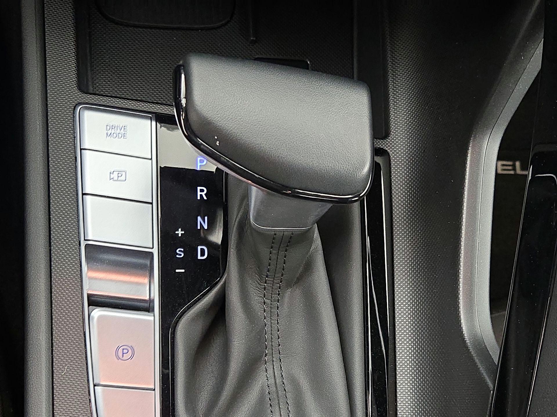 Thumbnail: 2024 Hyundai Elantra - 18