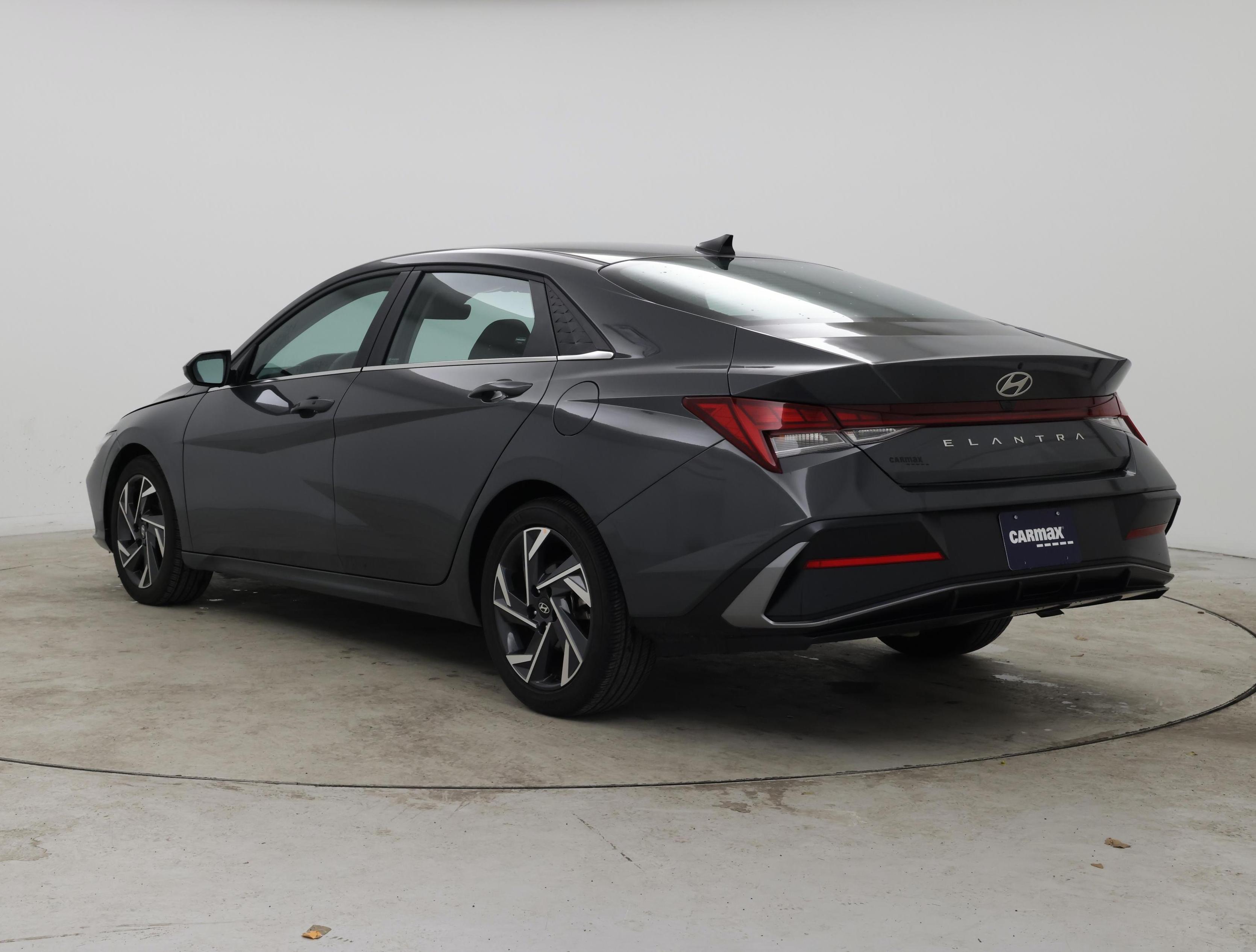 Thumbnail: 2024 Hyundai Elantra - 2