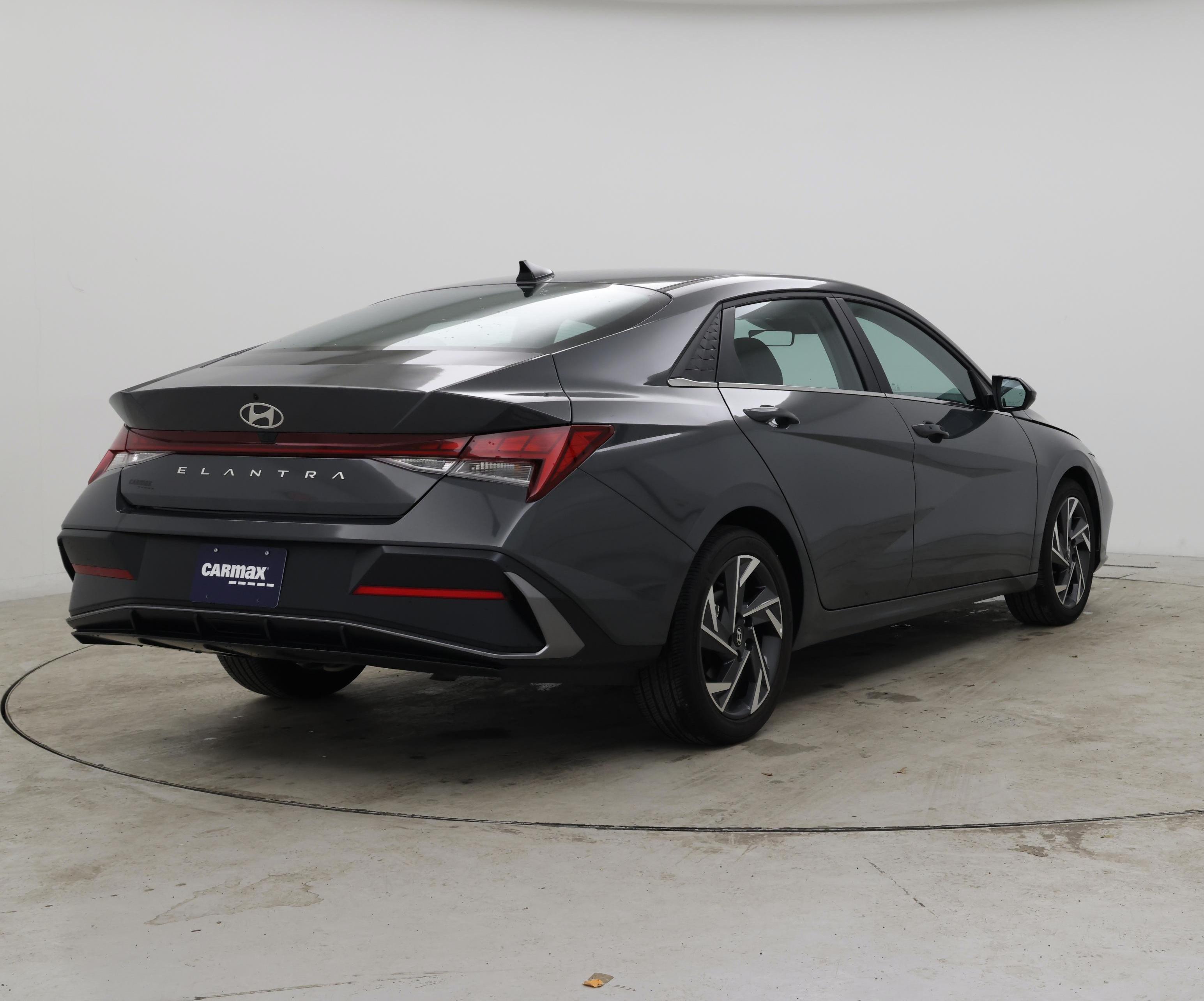 Thumbnail: 2024 Hyundai Elantra - 8